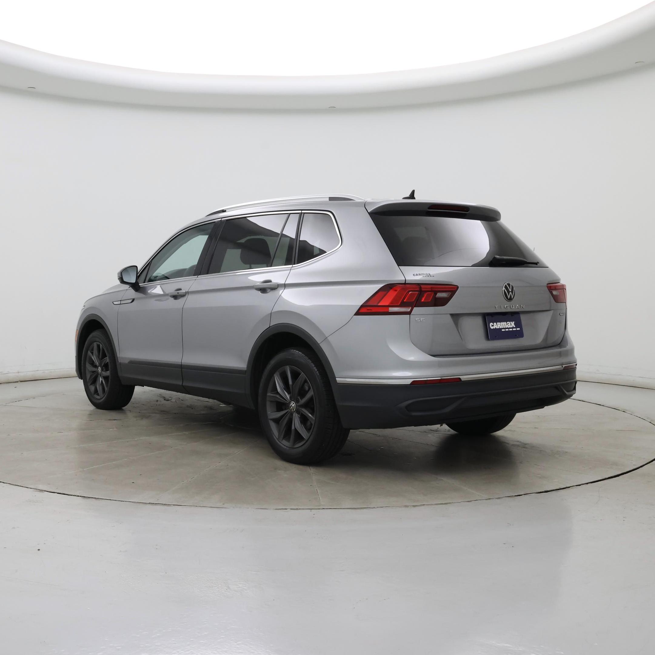 Thumbnail: 2022 Volkswagen Tiguan - 2
