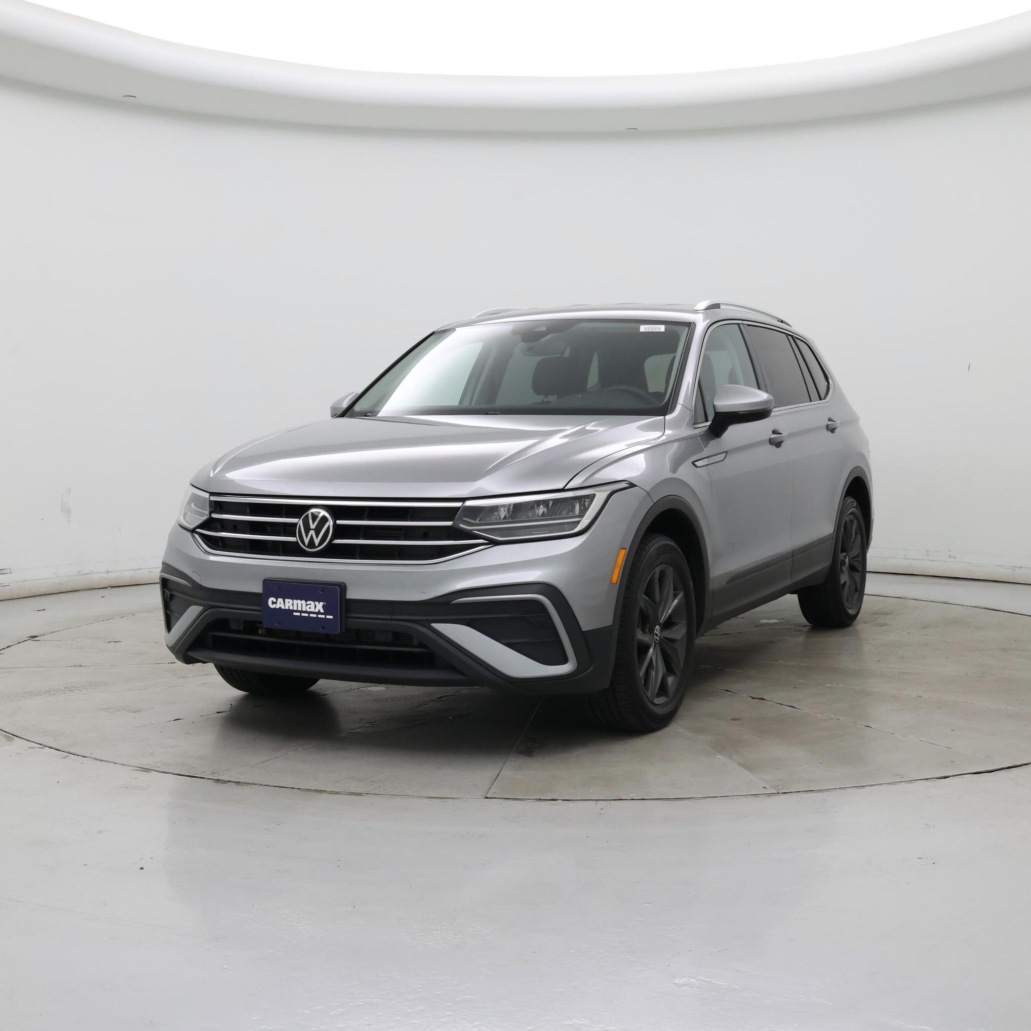 Thumbnail: 2022 Volkswagen Tiguan - 4