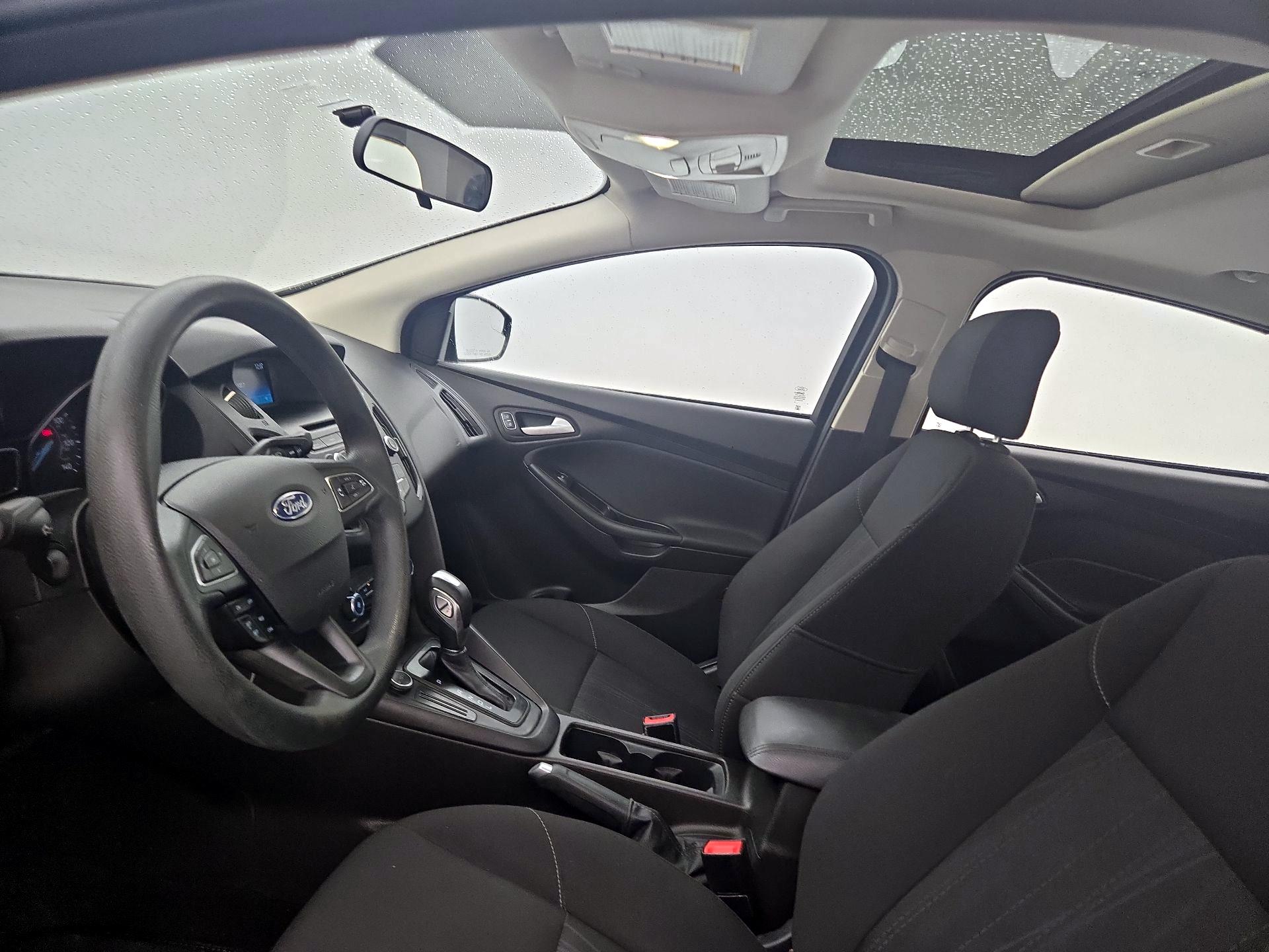 Thumbnail: 2016 Ford Focus - 19
