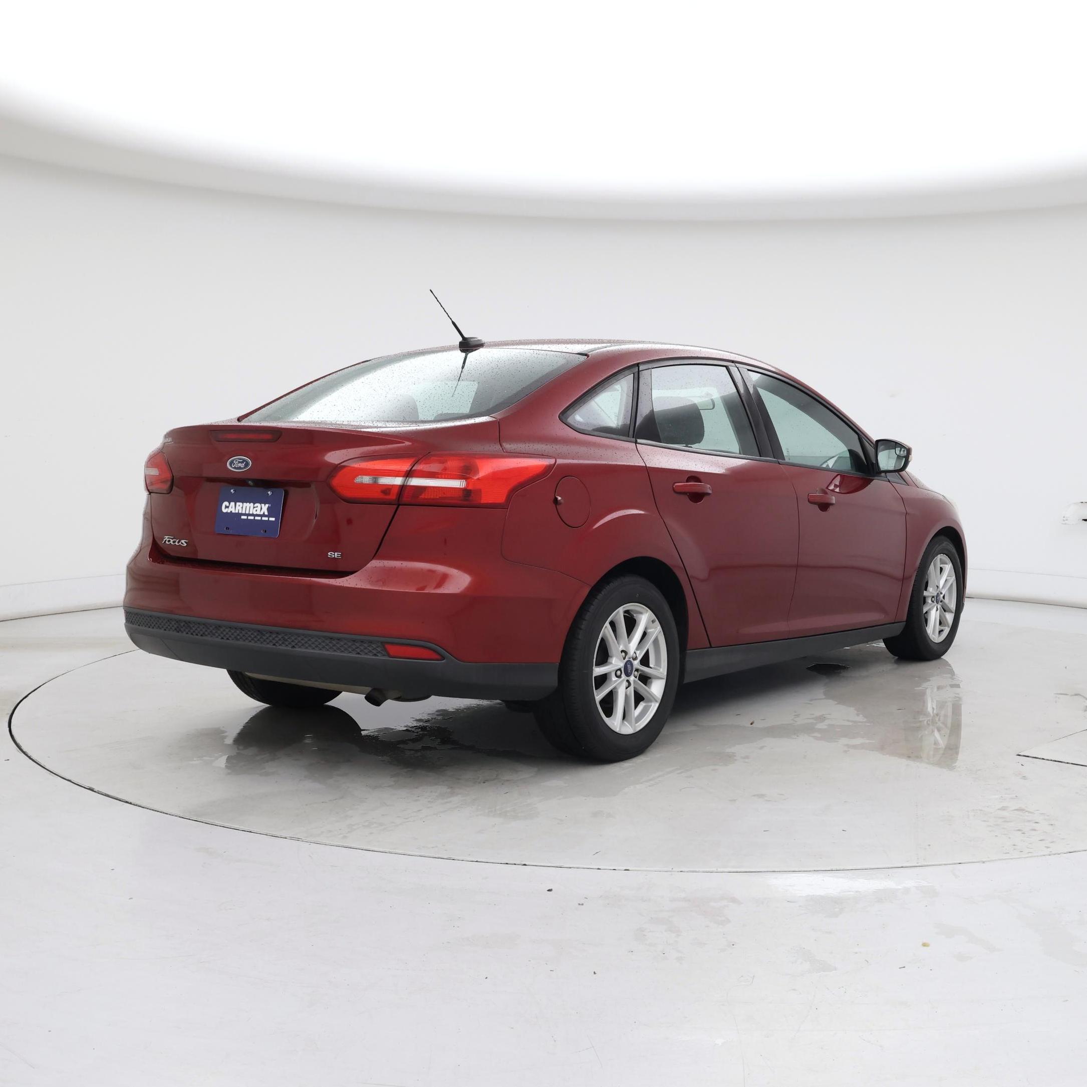 Thumbnail: 2016 Ford Focus - 8