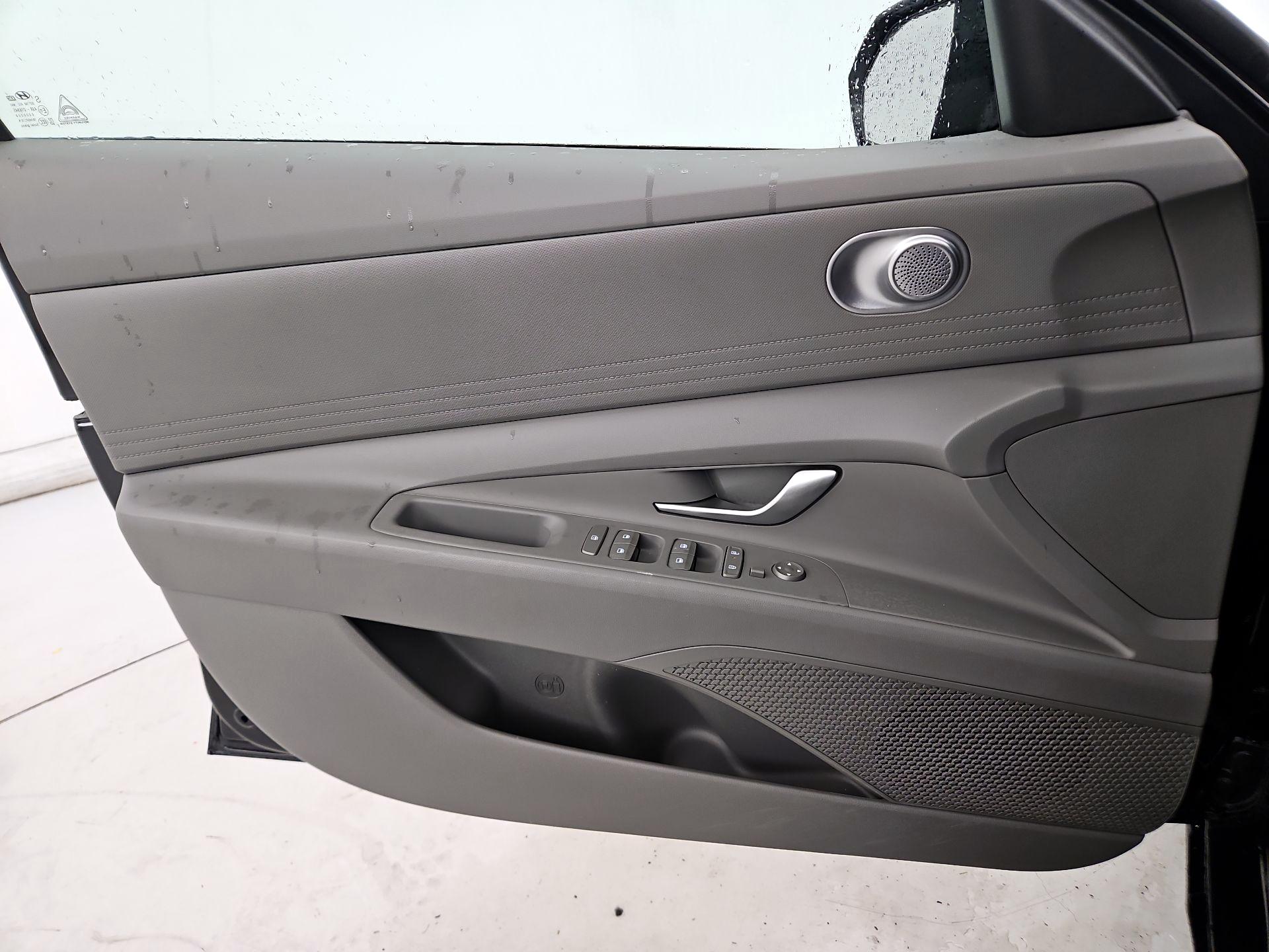 Thumbnail: 2024 Hyundai Elantra - 12