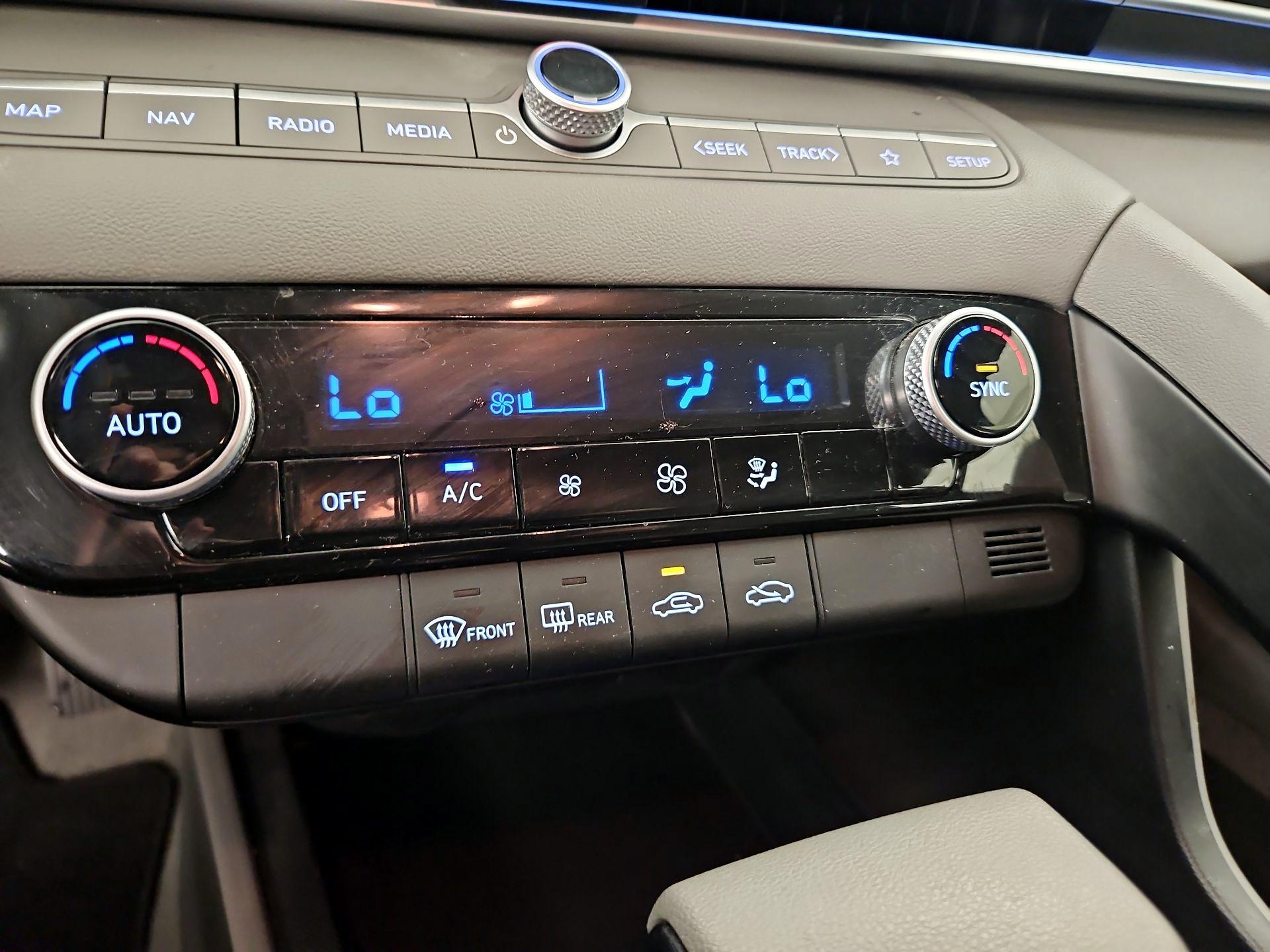 Thumbnail: 2024 Hyundai Elantra - 17