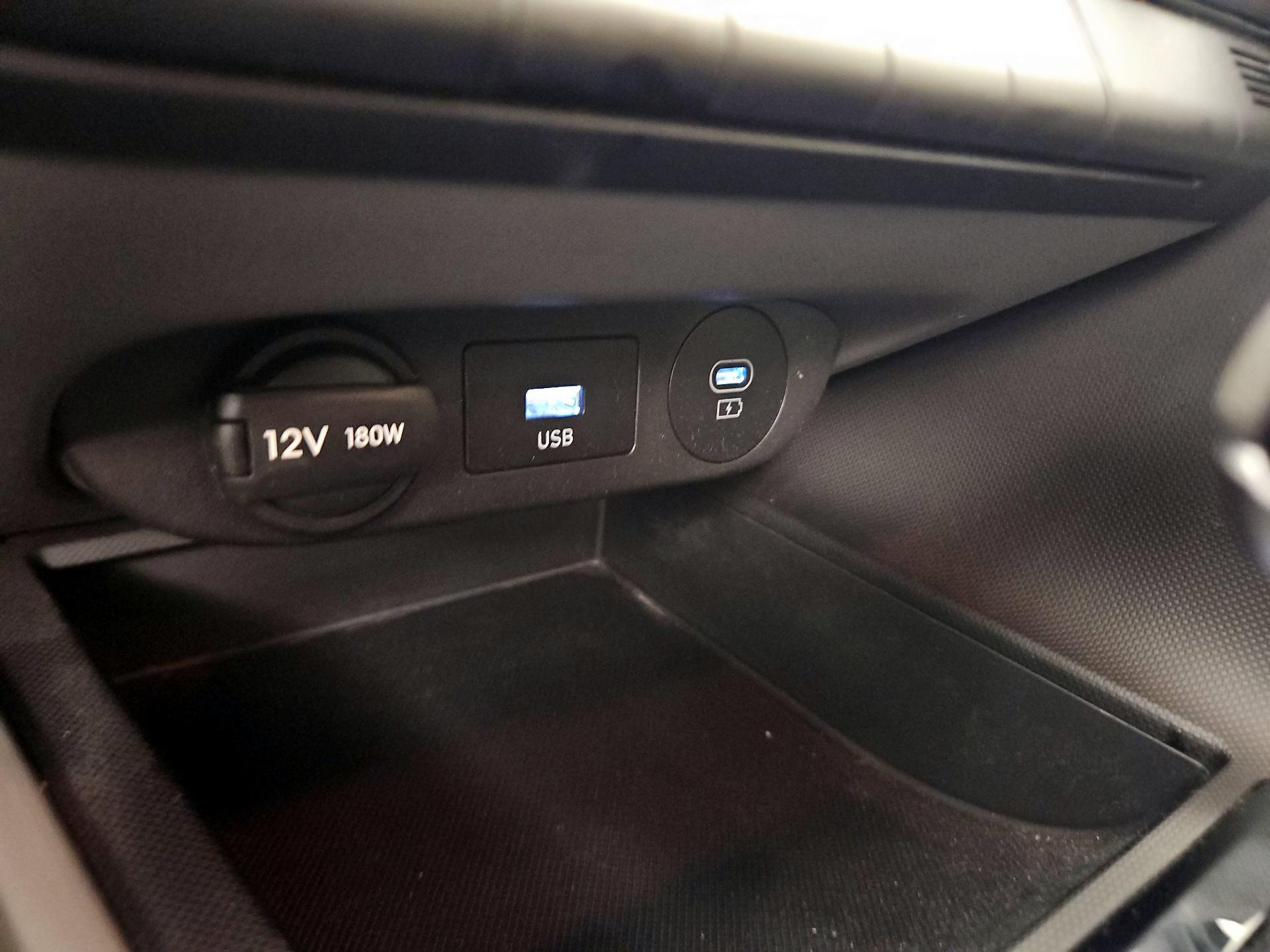 Thumbnail: 2024 Hyundai Elantra - 19