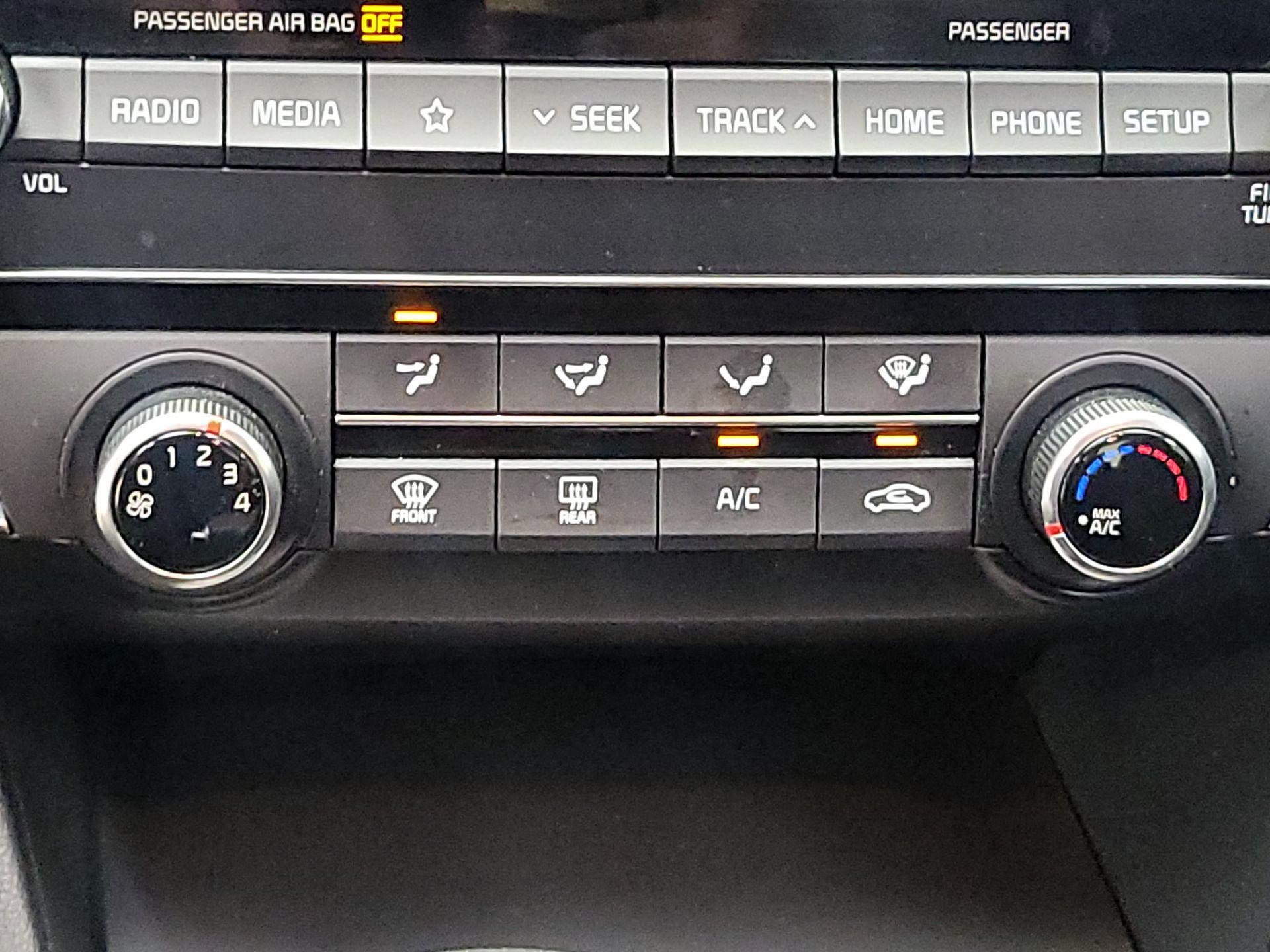 Thumbnail: 2019 Kia Optima - 16