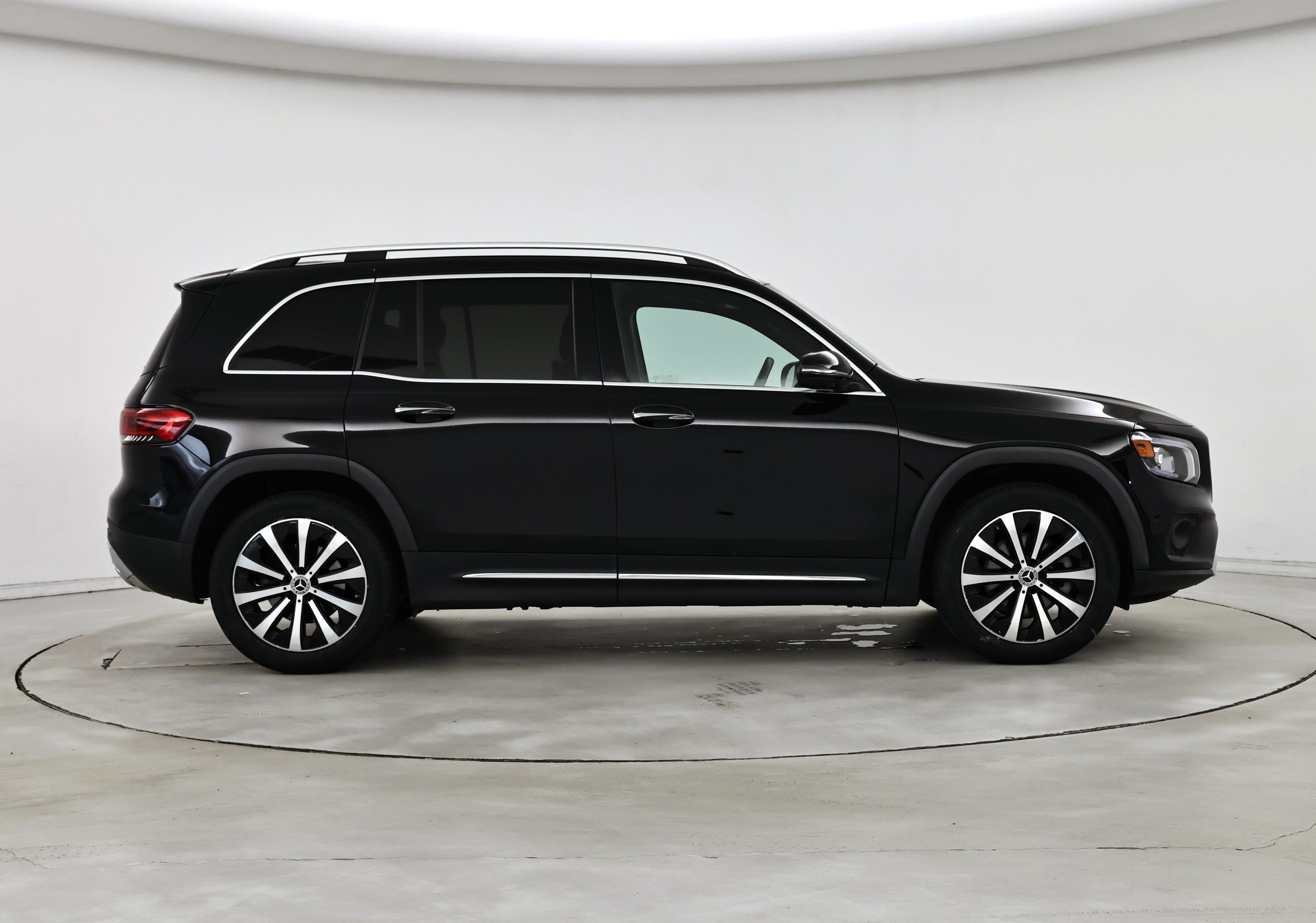Thumbnail: 2021 Mercedes-Benz GLB - 7