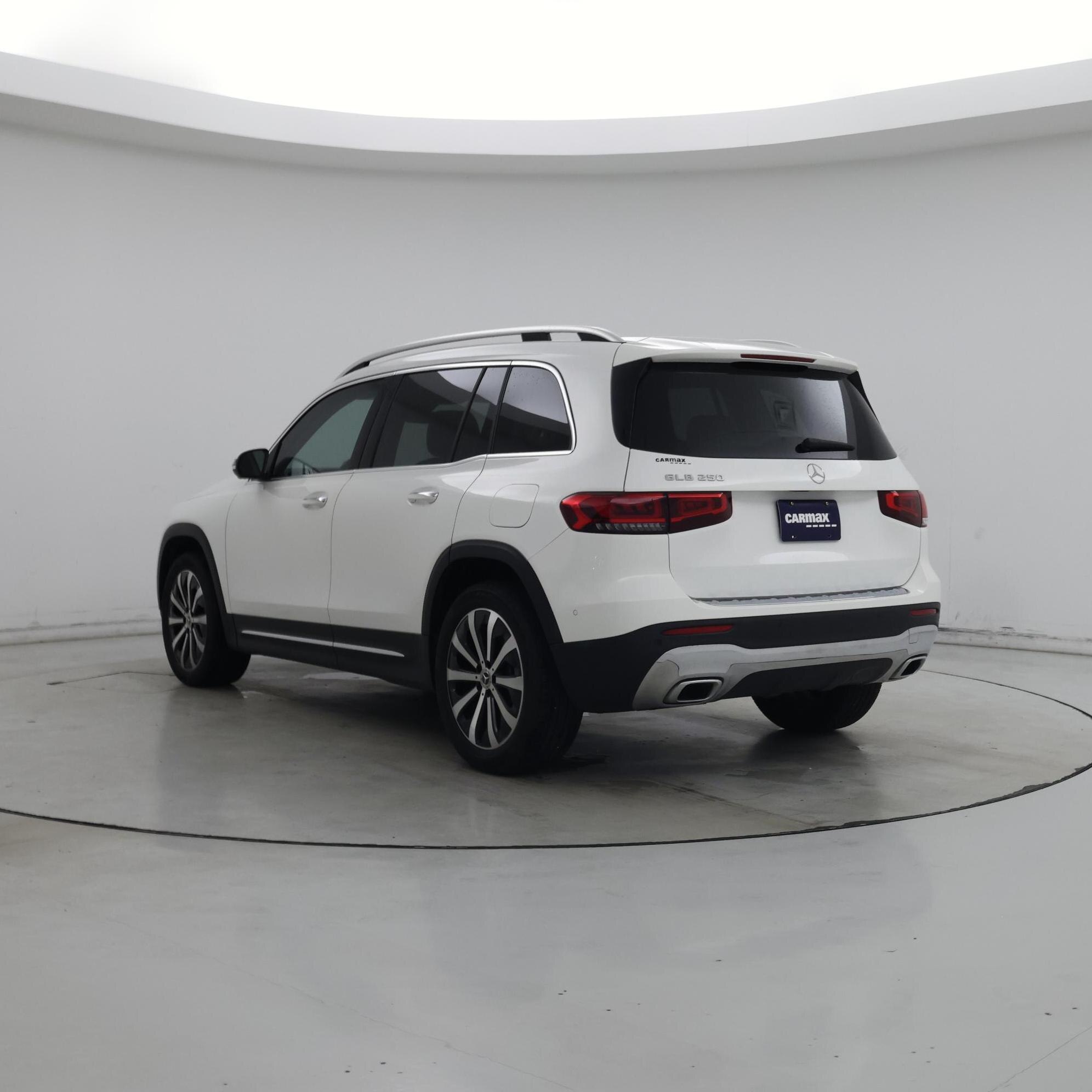 Thumbnail: 2021 Mercedes-Benz GLB - 2