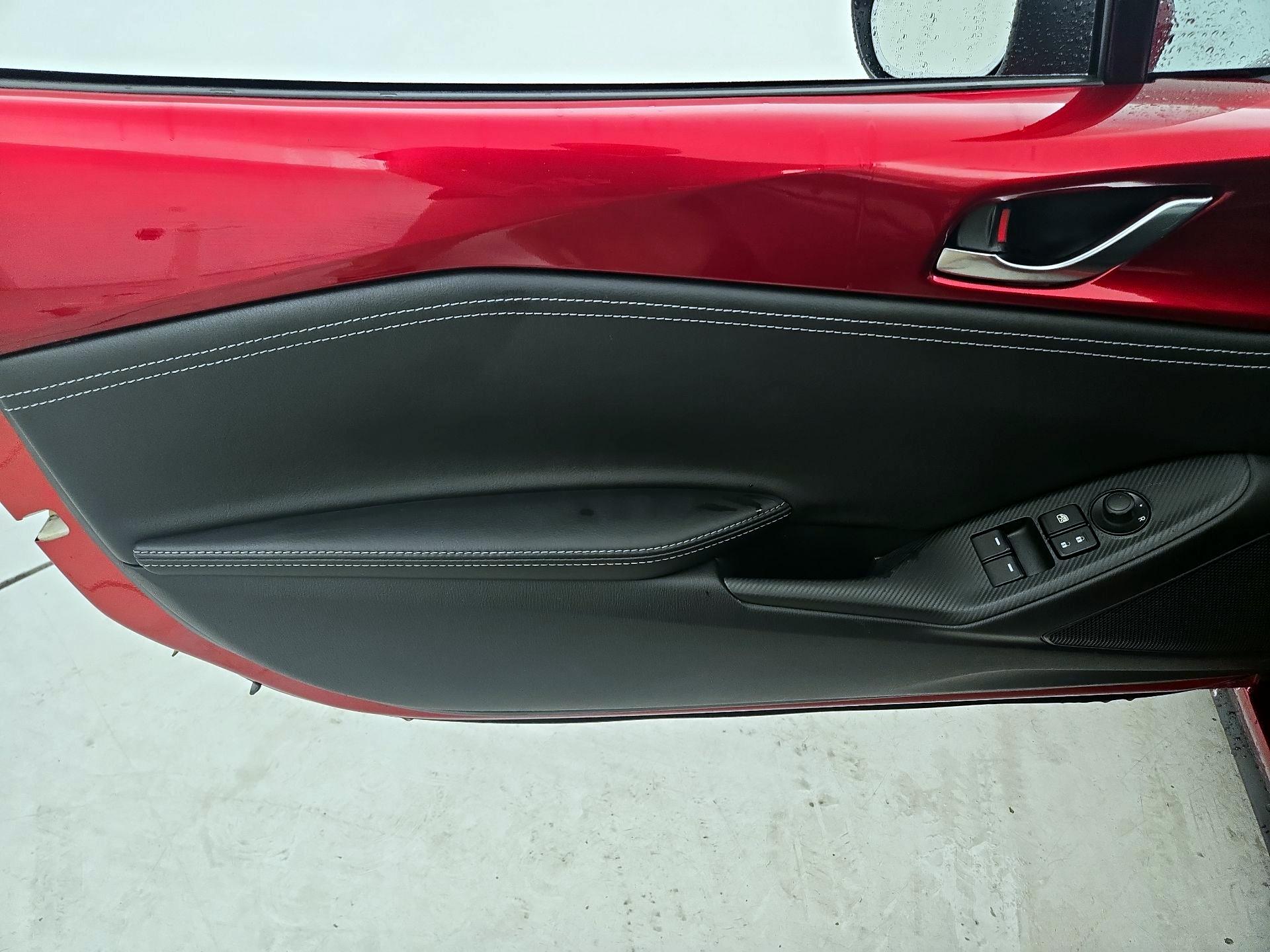 Thumbnail: 2020 Mazda MX-5 Miata - 12