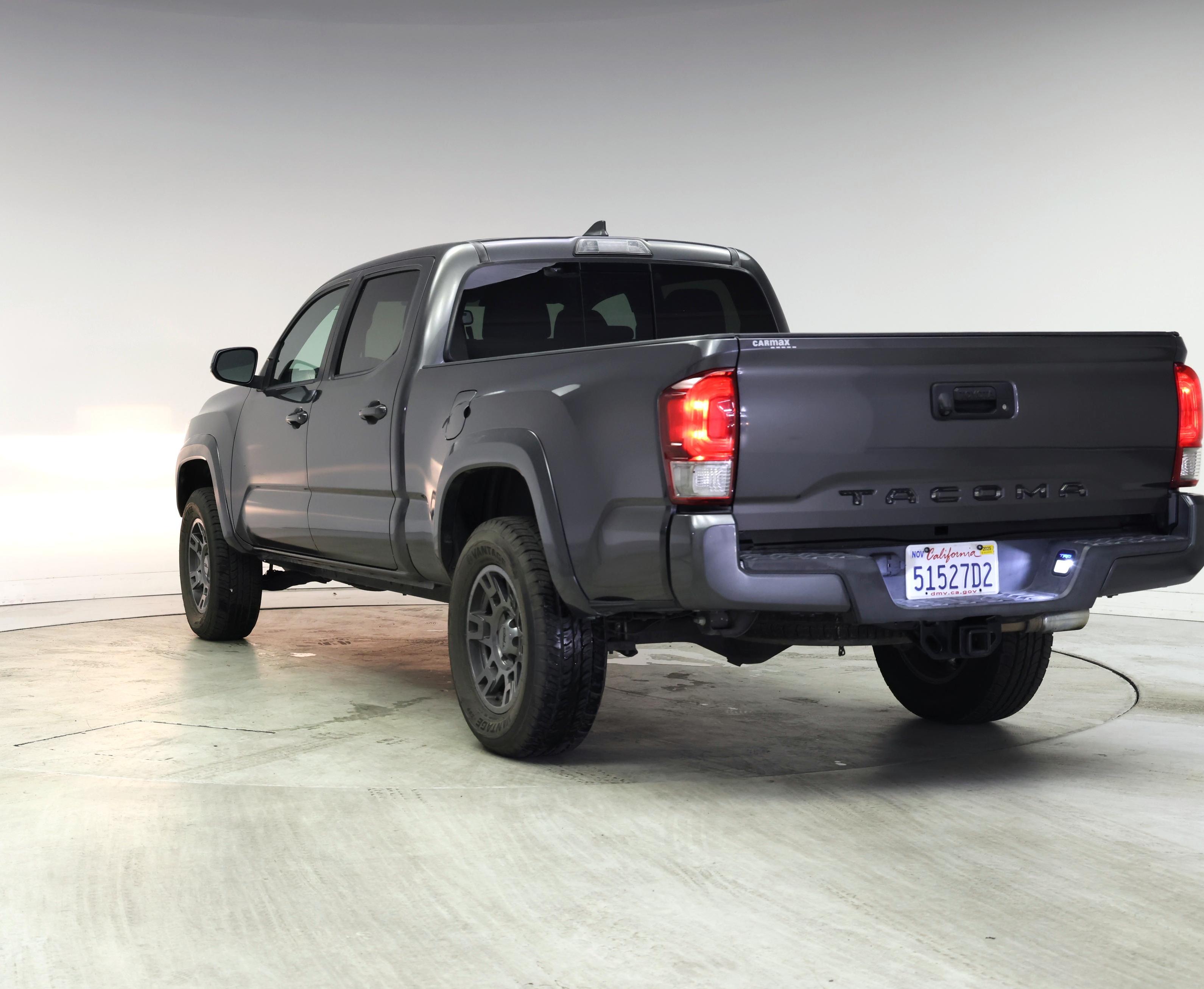 Thumbnail: 2017 Toyota Tacoma - 2