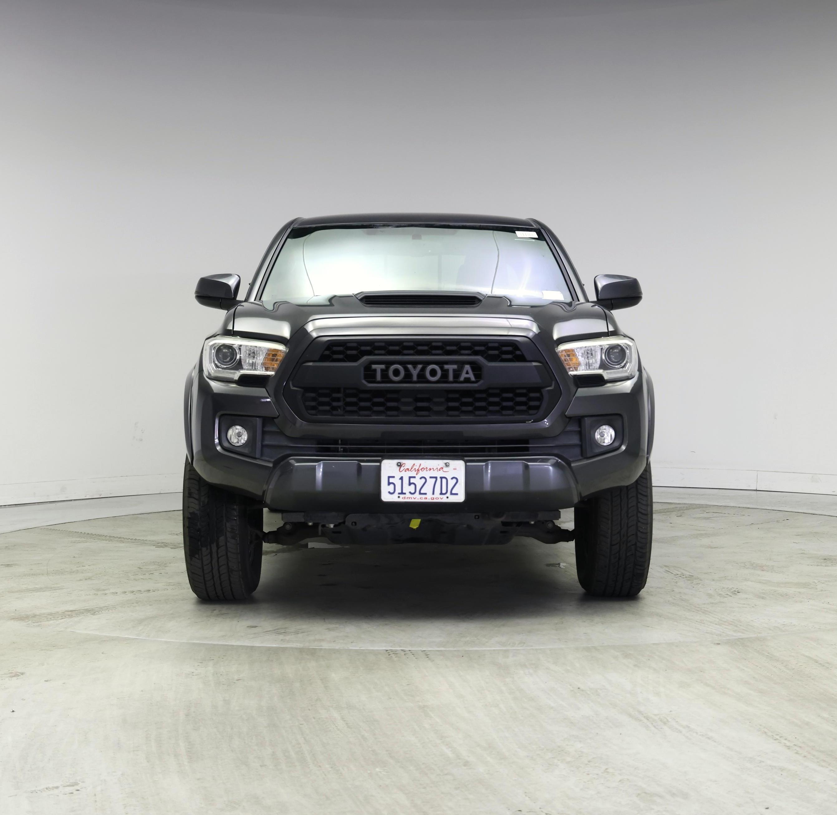 Thumbnail: 2017 Toyota Tacoma - 5