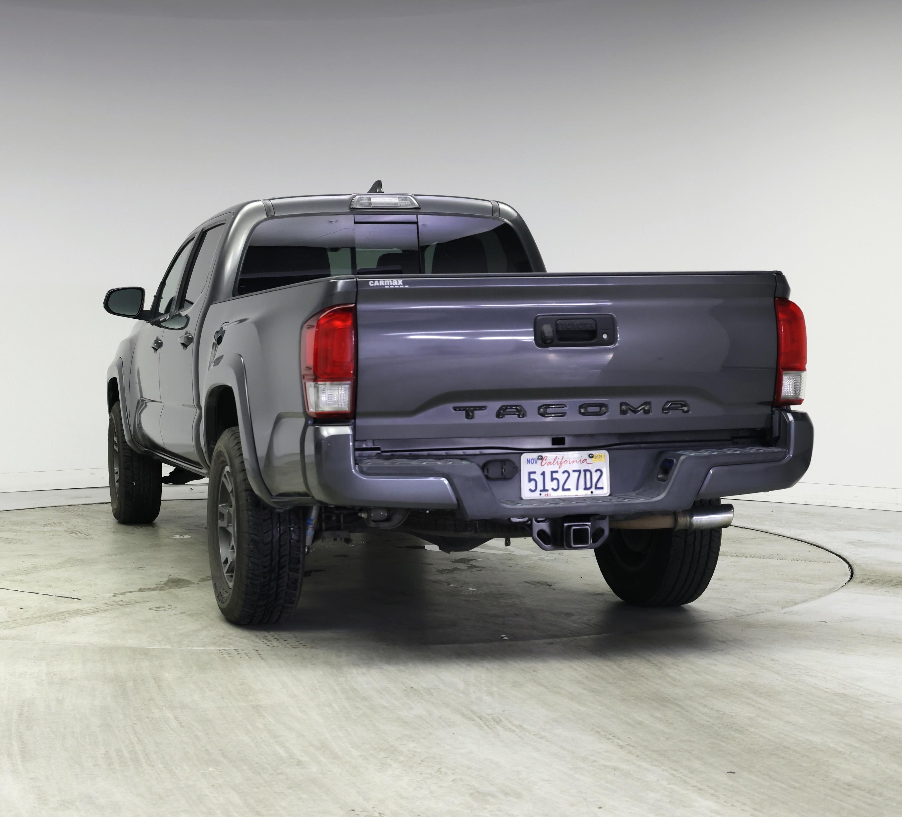 Thumbnail: 2017 Toyota Tacoma - 6