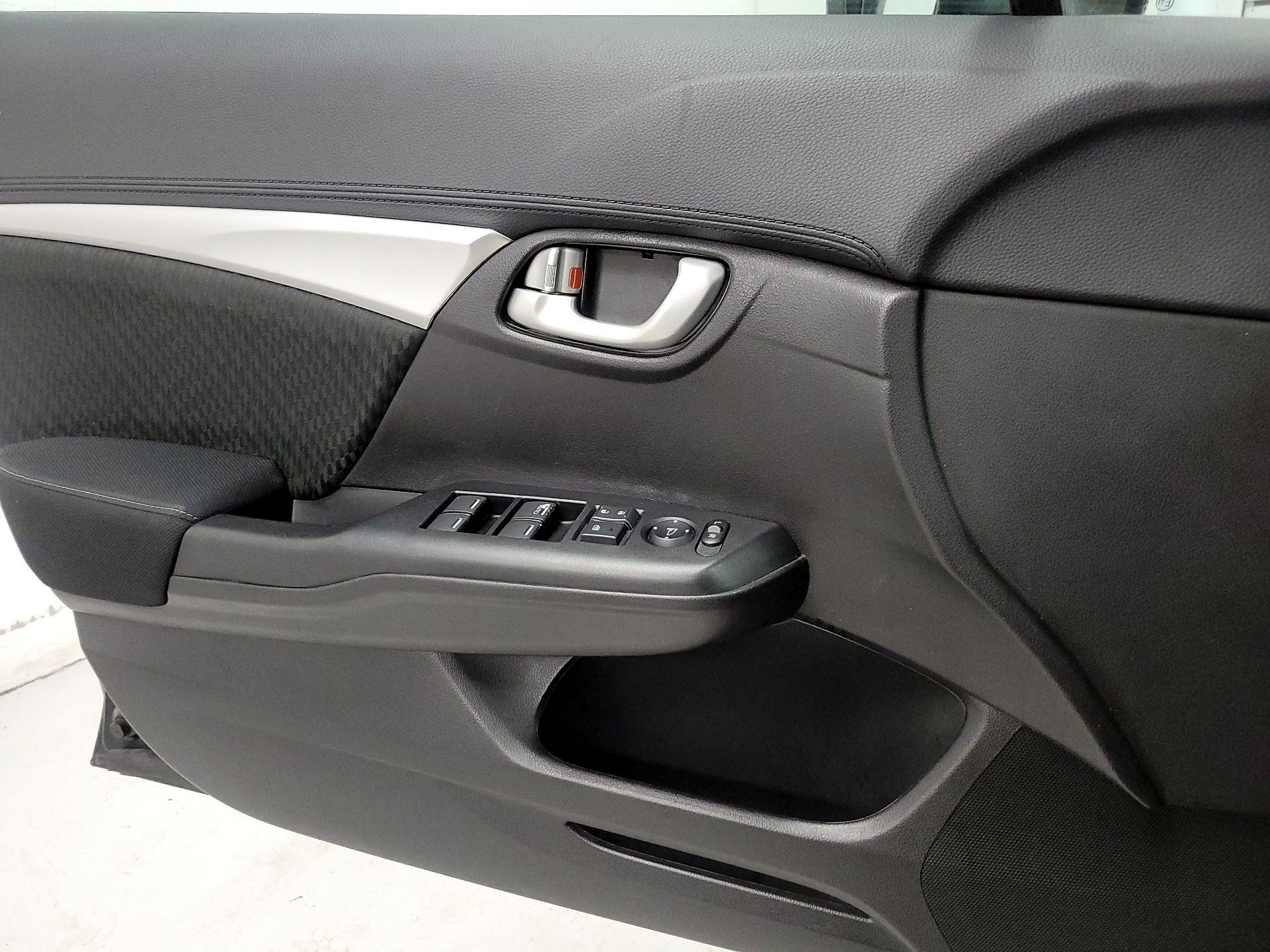 Thumbnail: 2015 Honda Civic - 12