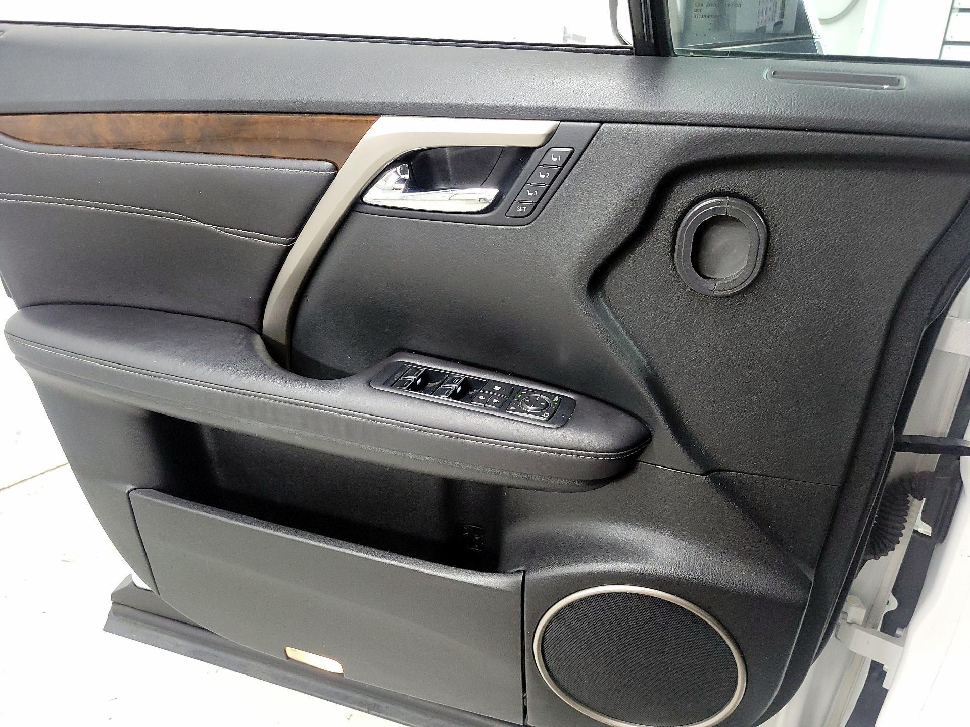 Thumbnail: 2017 Lexus RX - 12