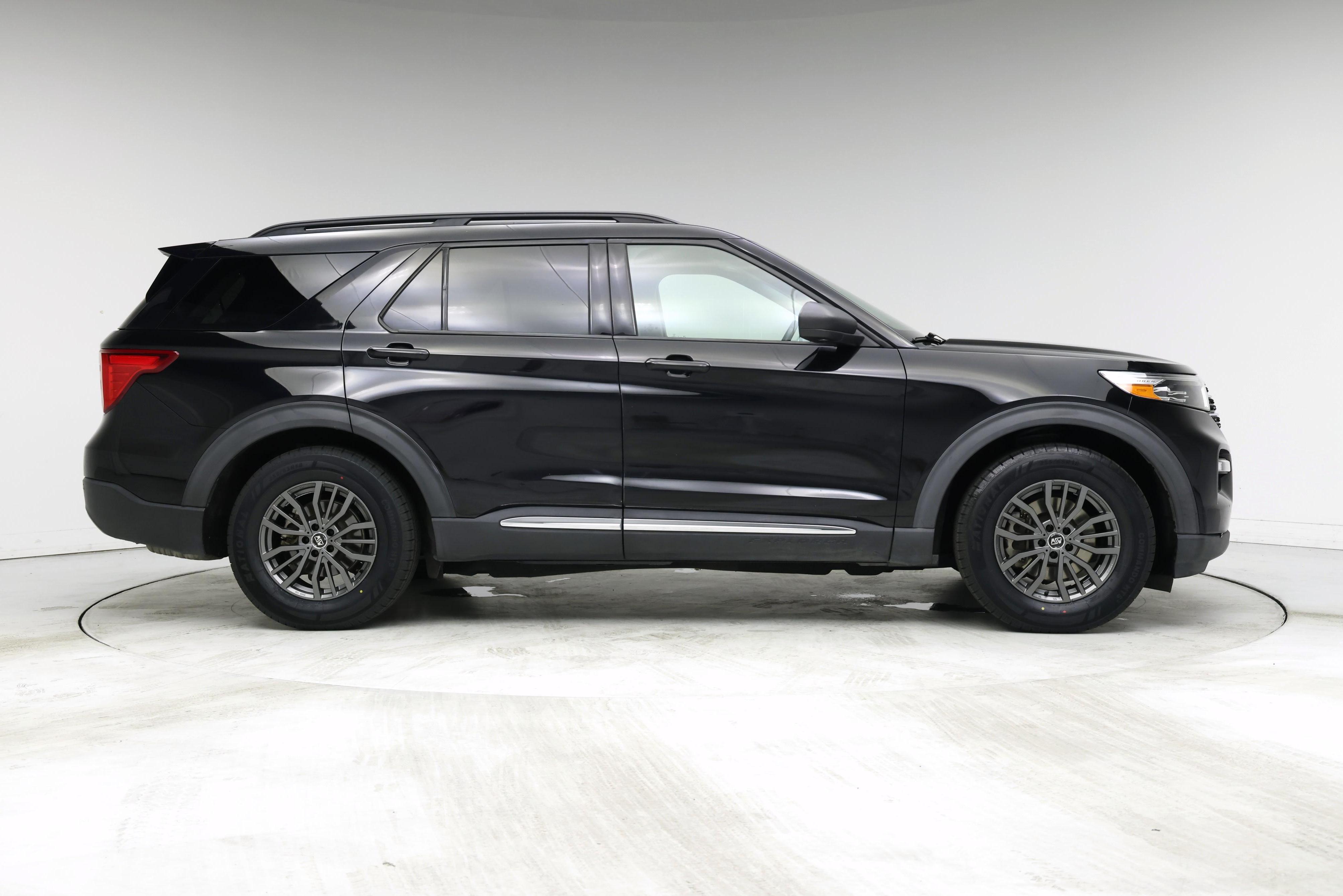 Thumbnail: 2020 Ford Explorer - 7