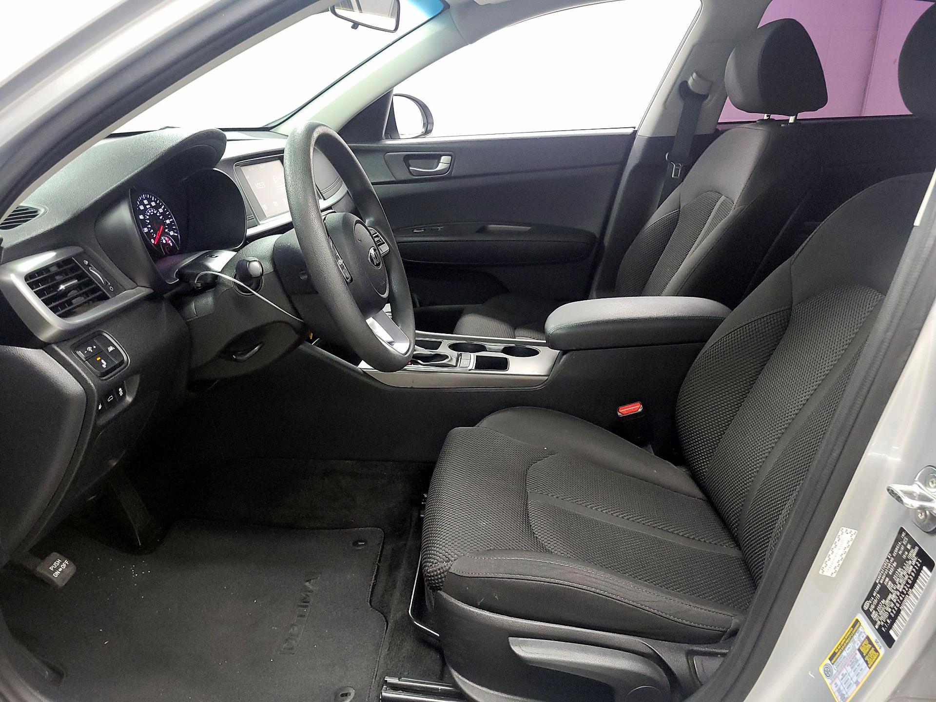 Thumbnail: 2020 Kia Optima - 11