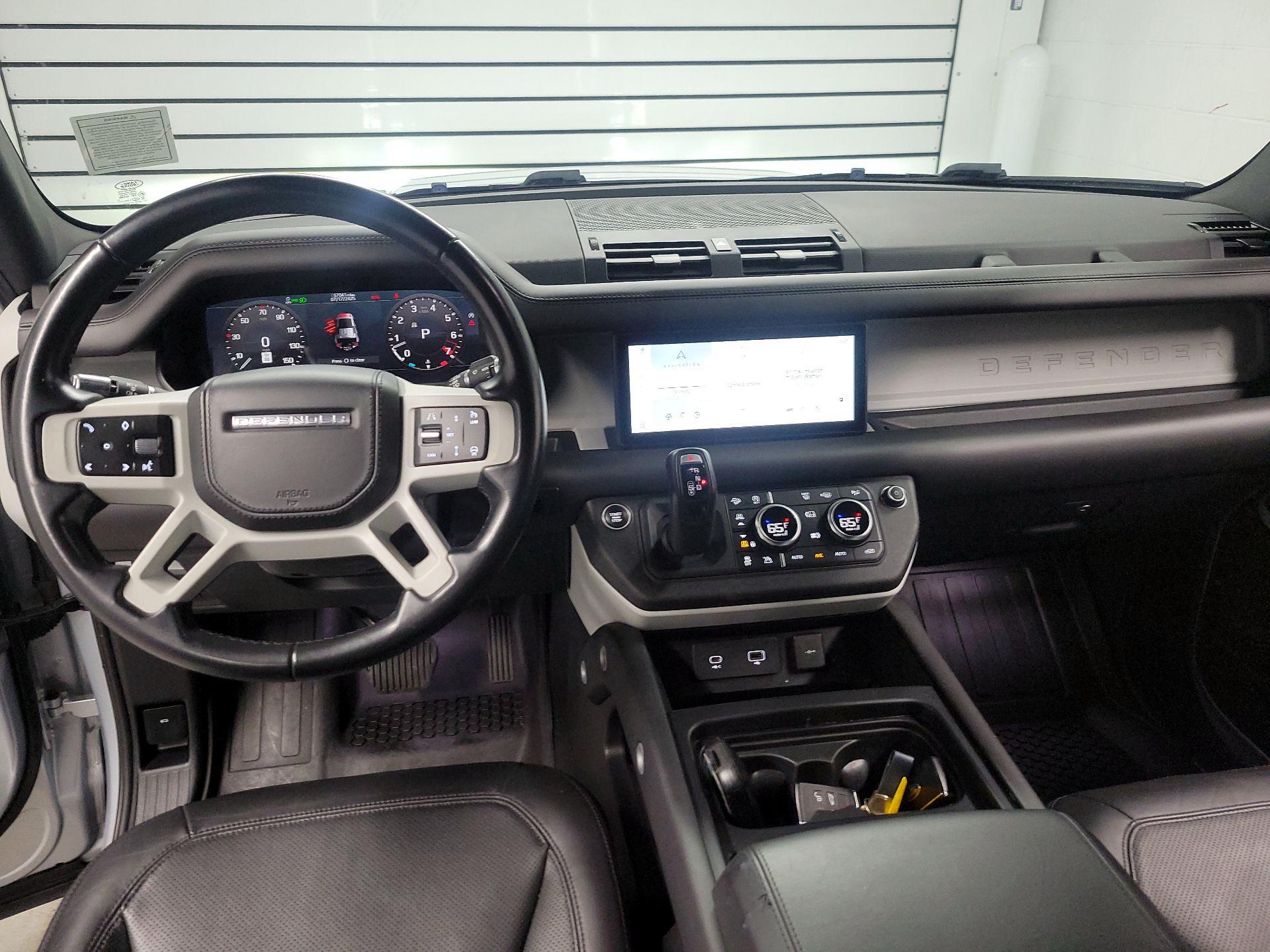 Thumbnail: 2022 Land Rover Defender - 9
