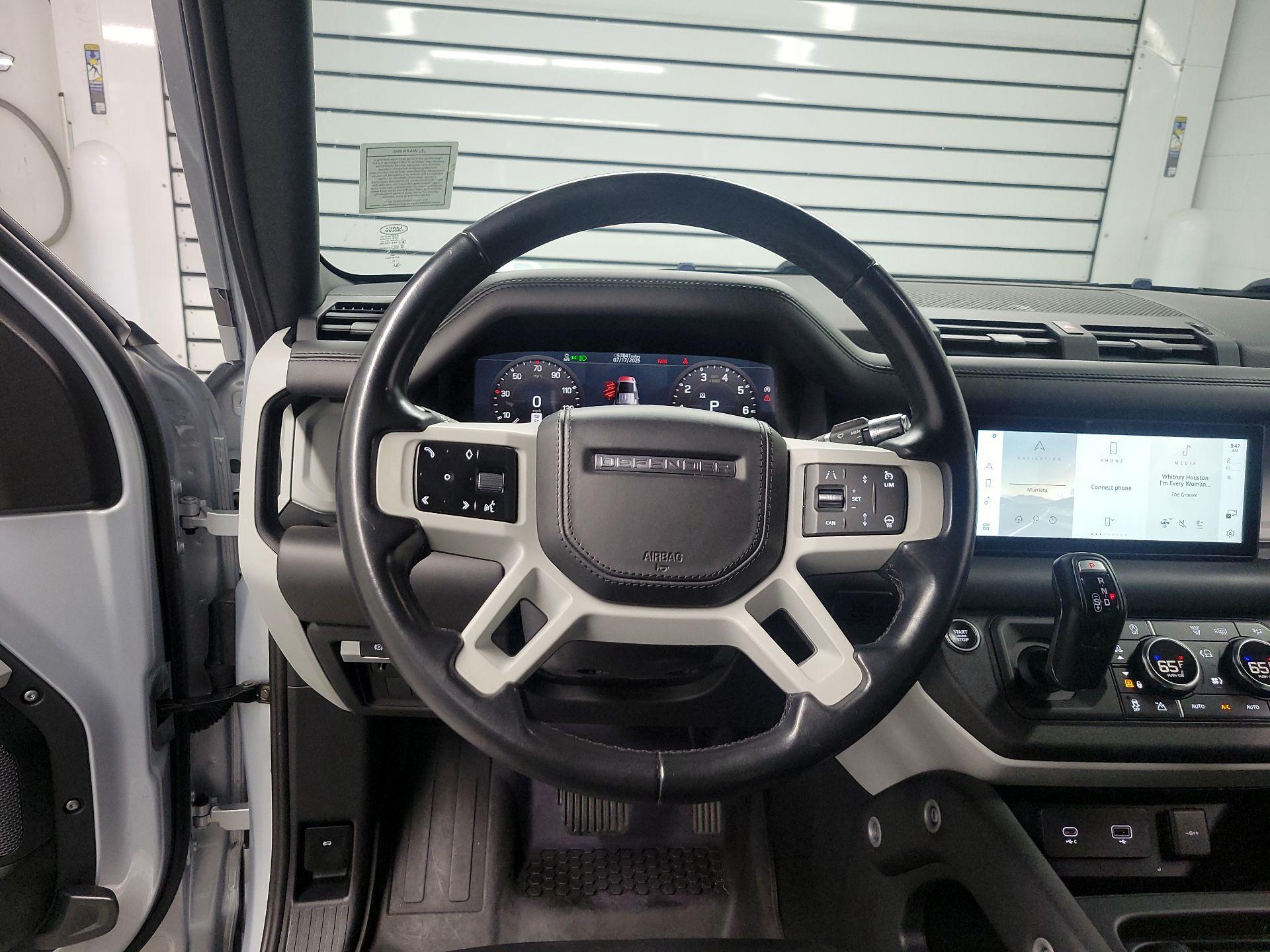 Thumbnail: 2022 Land Rover Defender - 10