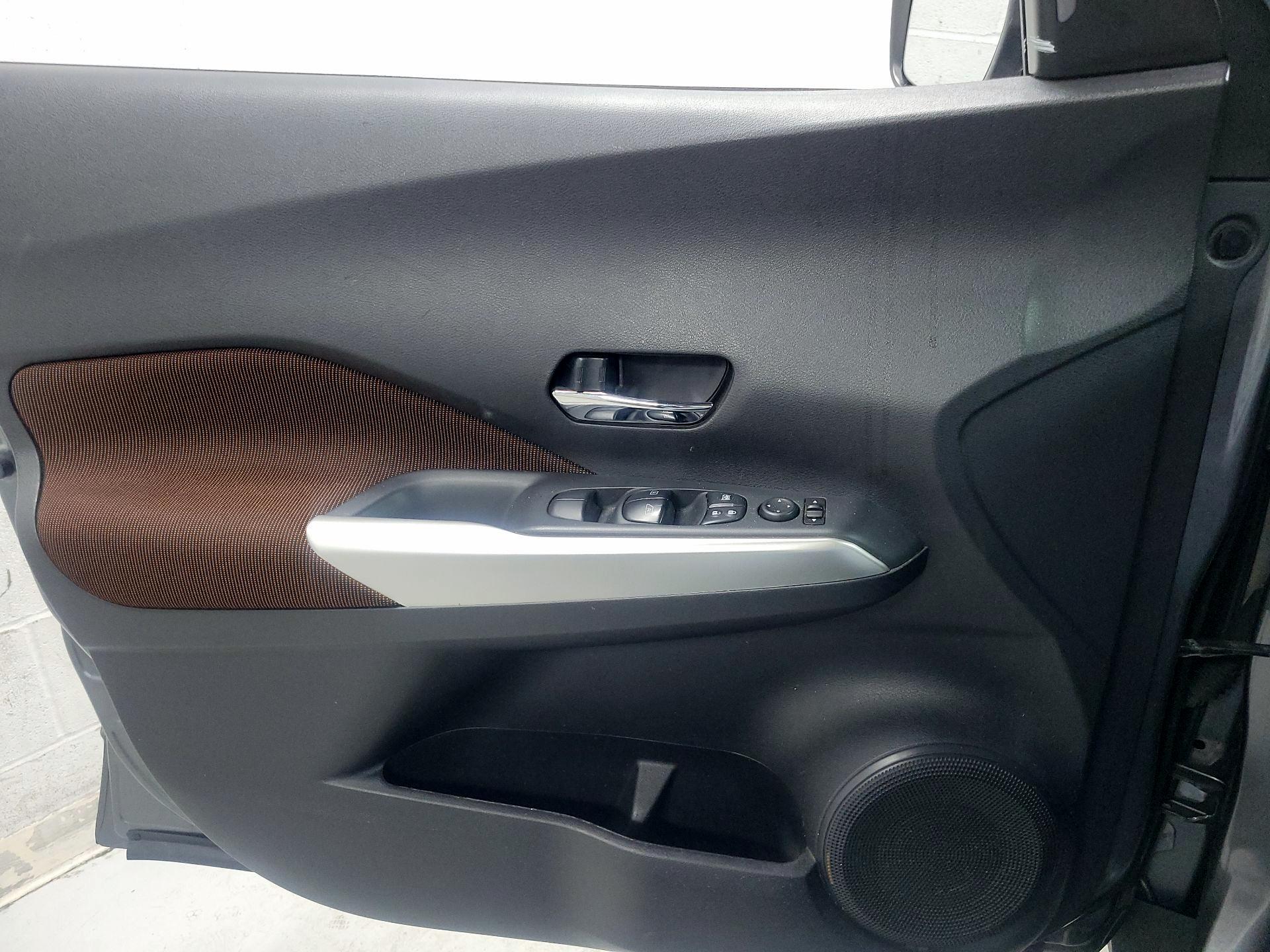 Thumbnail: 2018 Nissan Kicks - 12