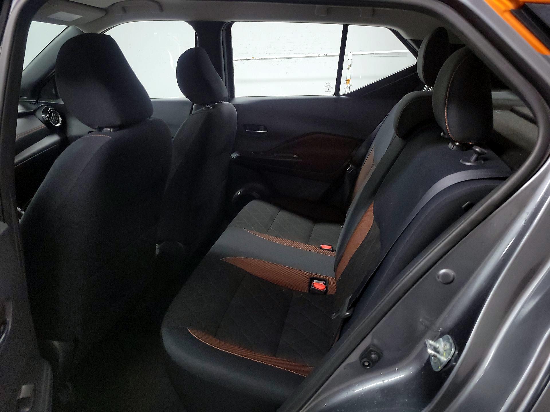 Thumbnail: 2018 Nissan Kicks - 17
