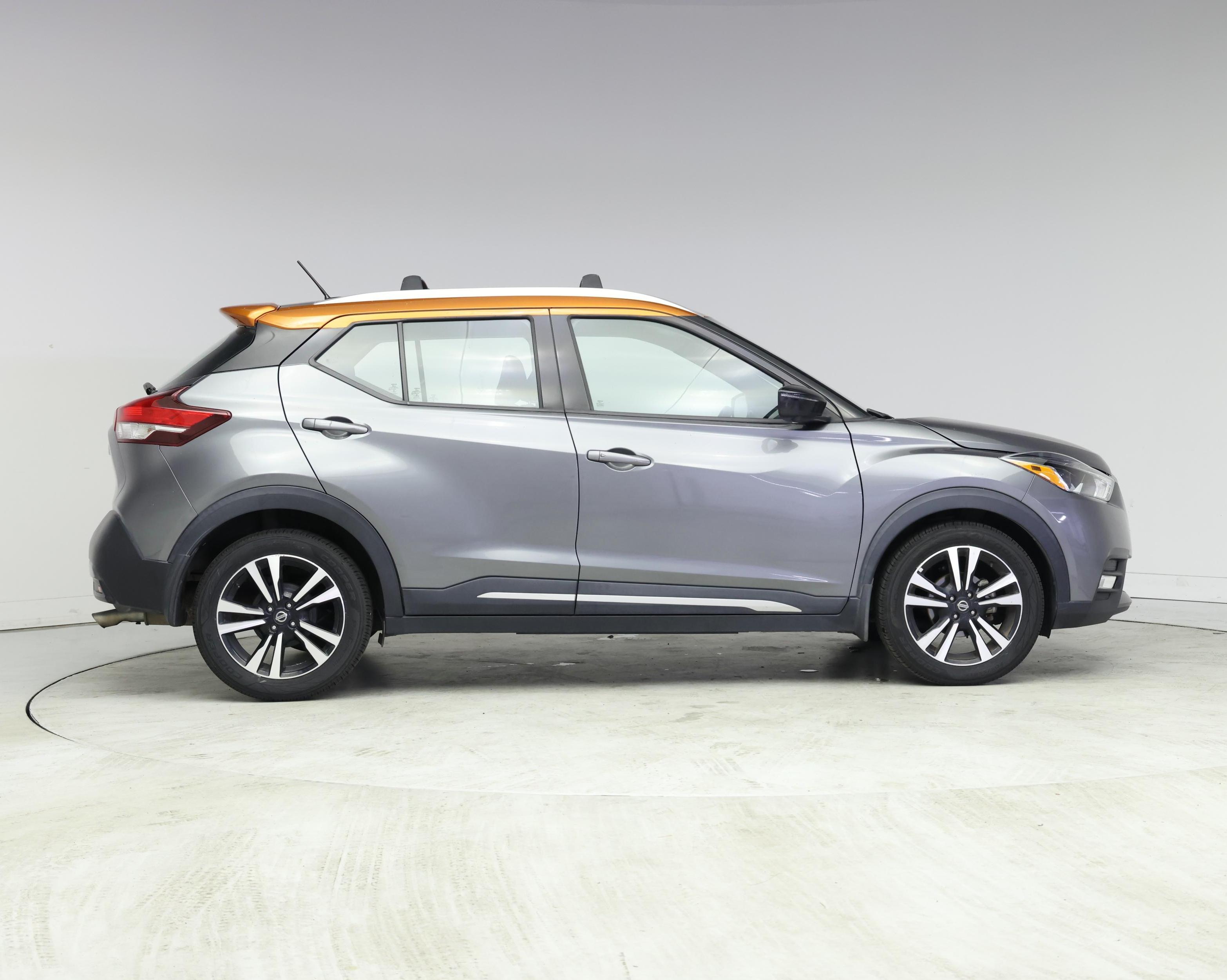 Thumbnail: 2018 Nissan Kicks - 7