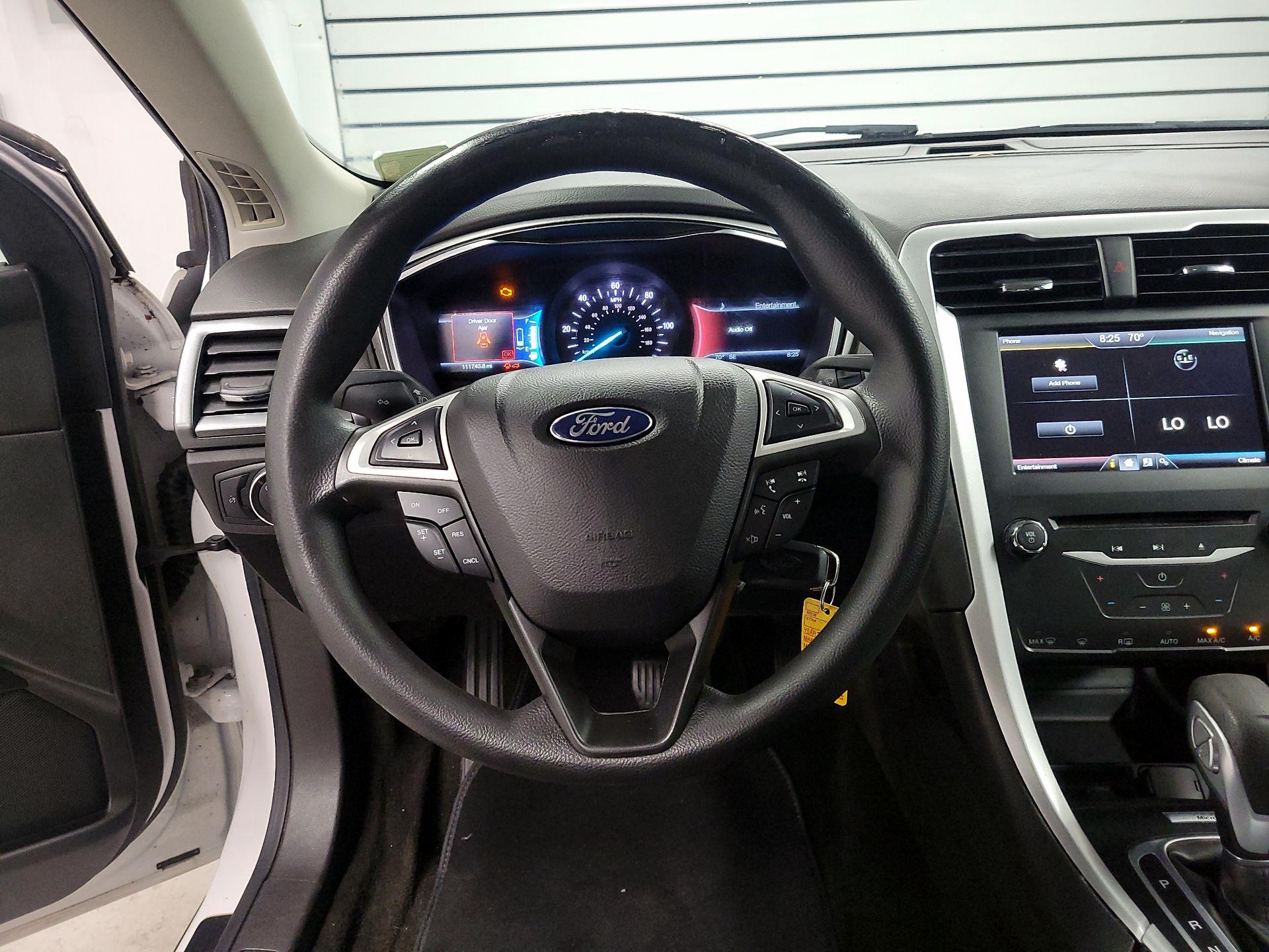 Thumbnail: 2014 Ford Fusion - 10