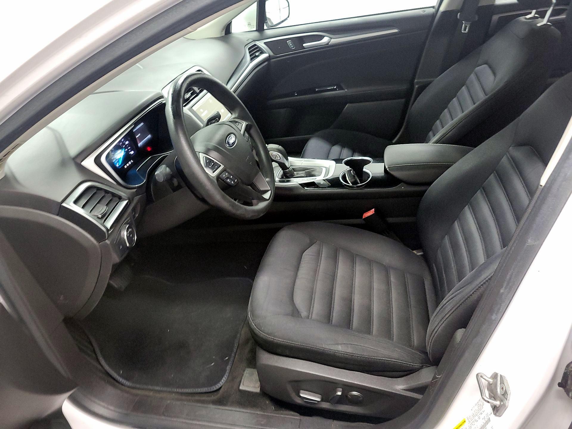 Thumbnail: 2014 Ford Fusion - 11