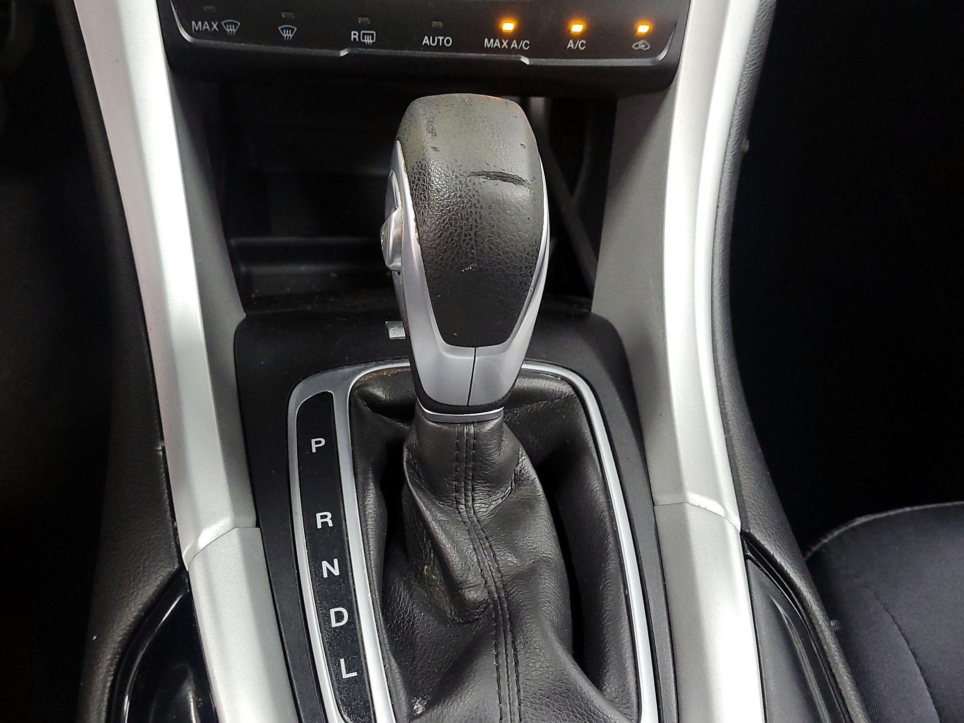 Thumbnail: 2014 Ford Fusion - 17