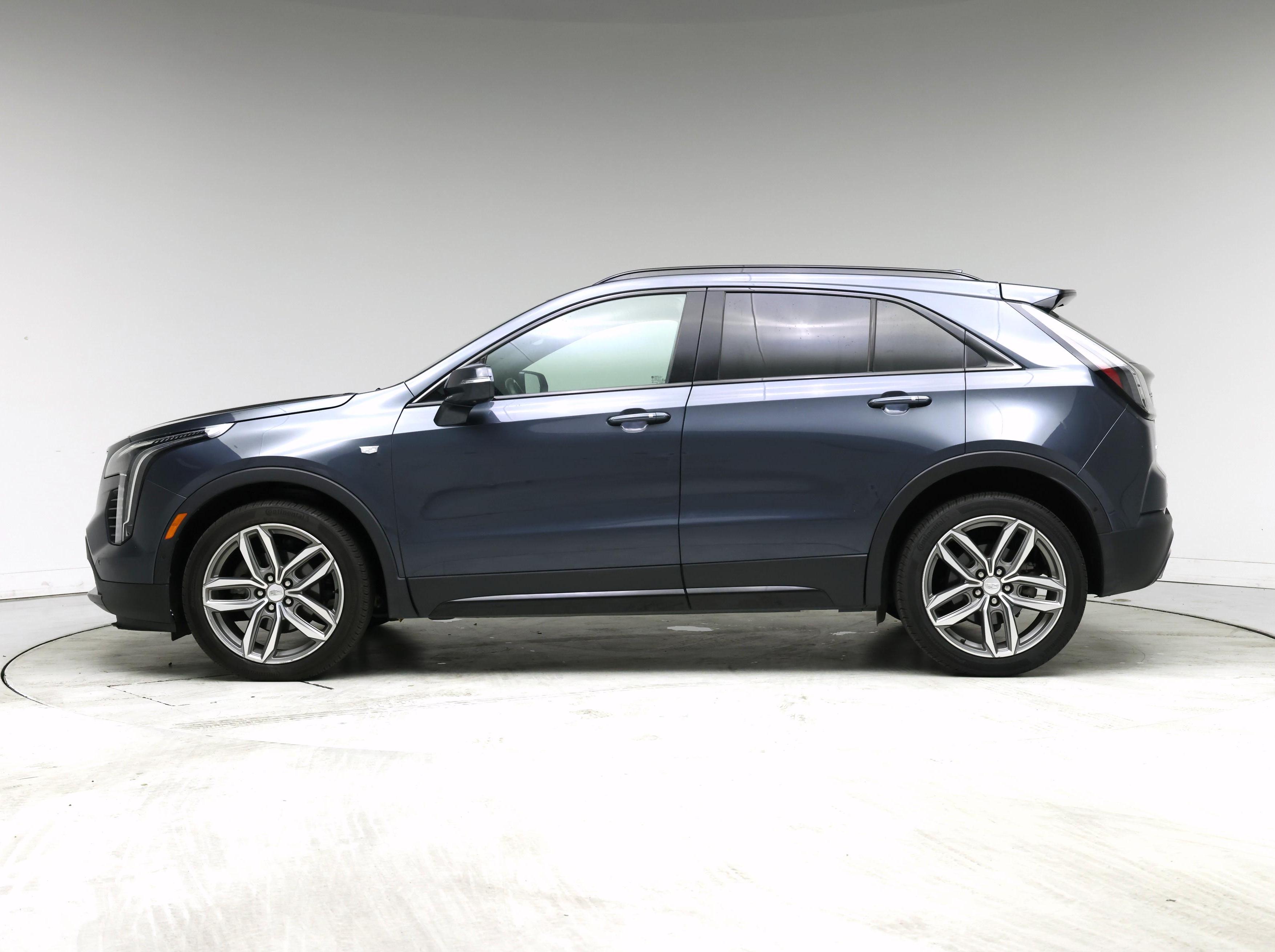Thumbnail: 2019 Cadillac XT4 - 3