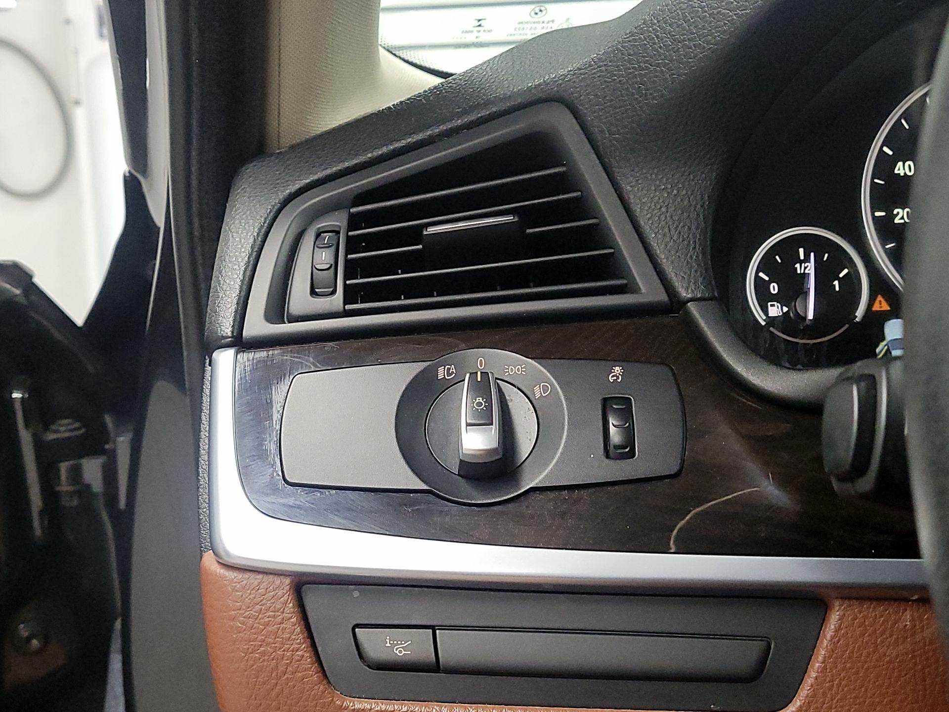 Thumbnail: 2014 BMW 5 Series - 13