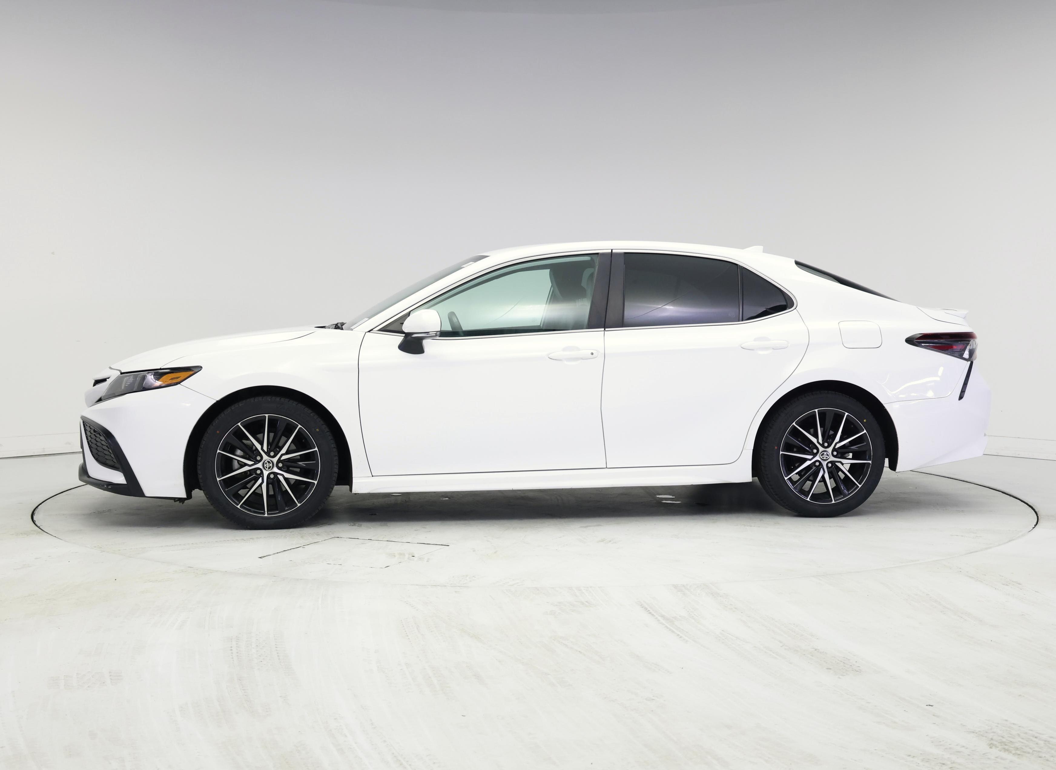 Thumbnail: 2023 Toyota Camry - 3