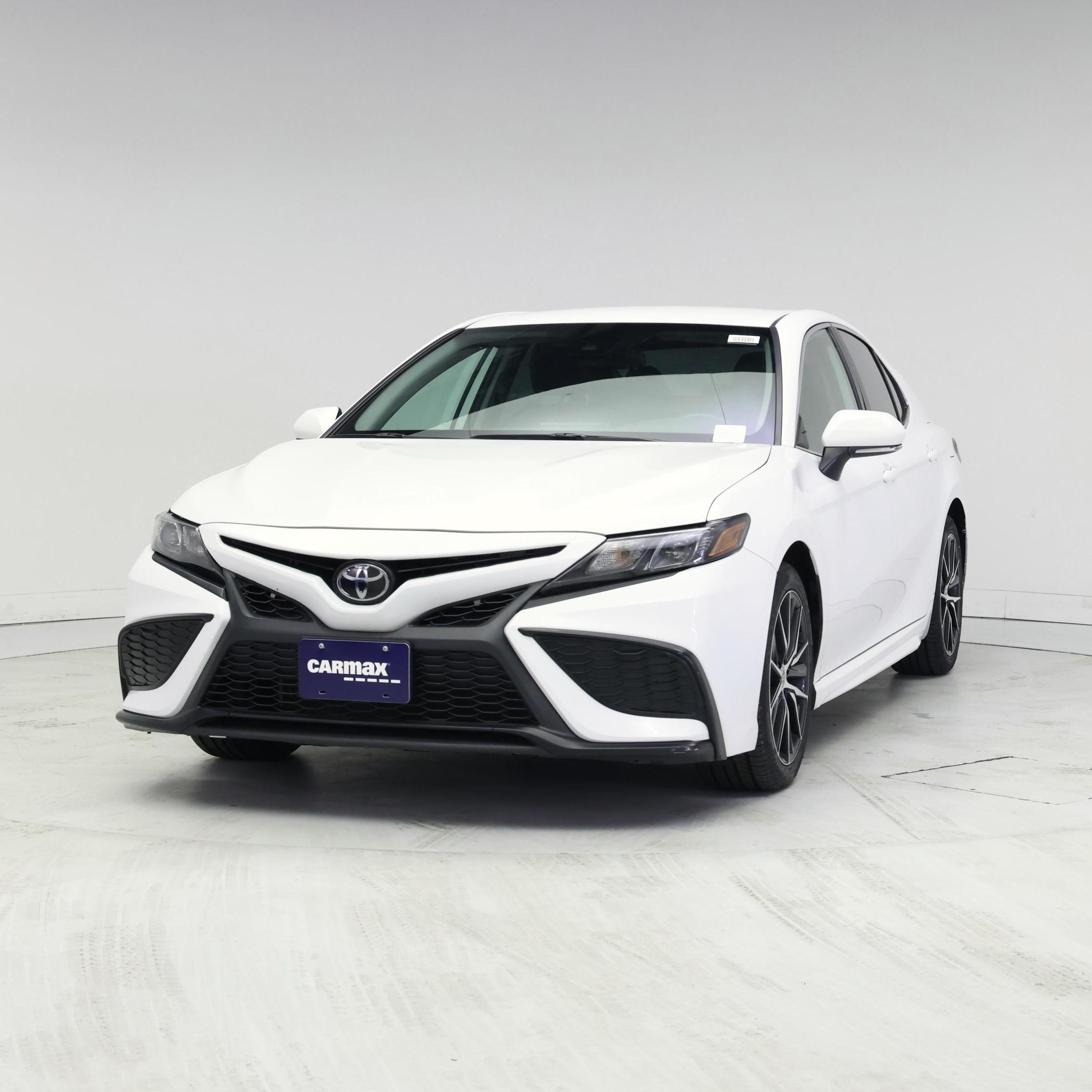Thumbnail: 2023 Toyota Camry - 4