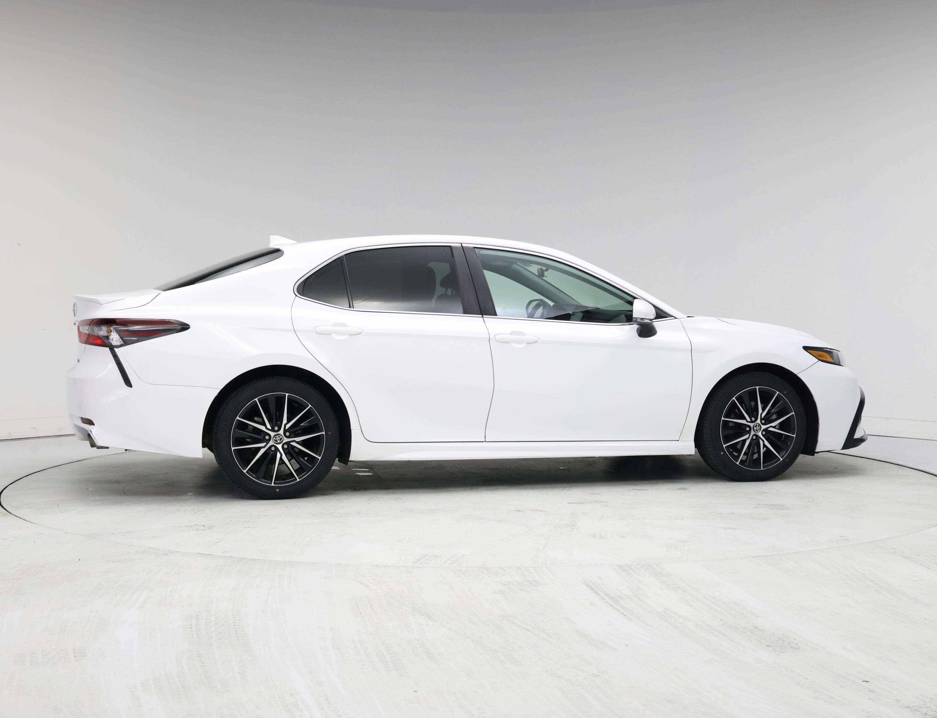 Thumbnail: 2023 Toyota Camry - 7