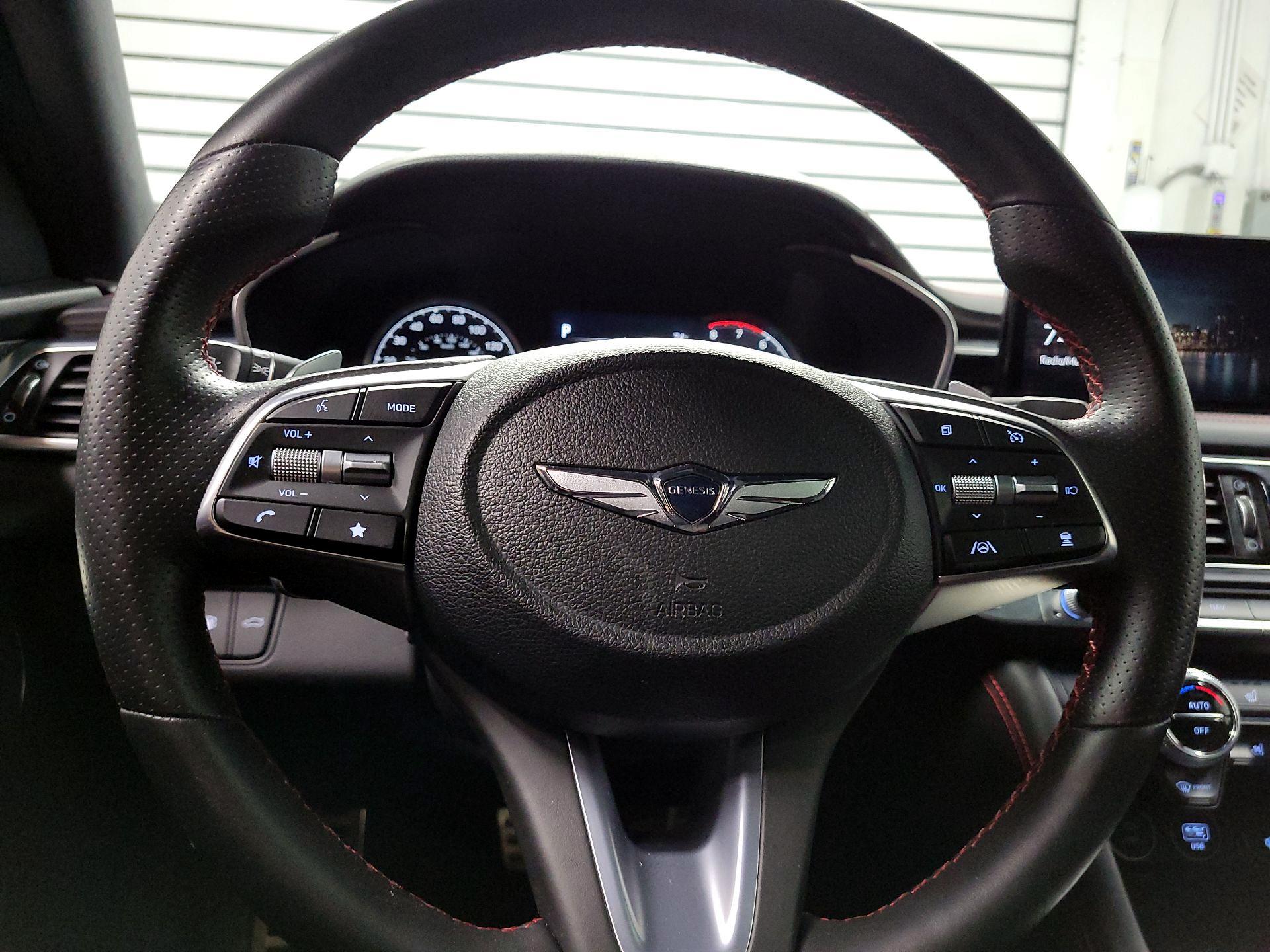 Thumbnail: 2022 Genesis G70 - 10