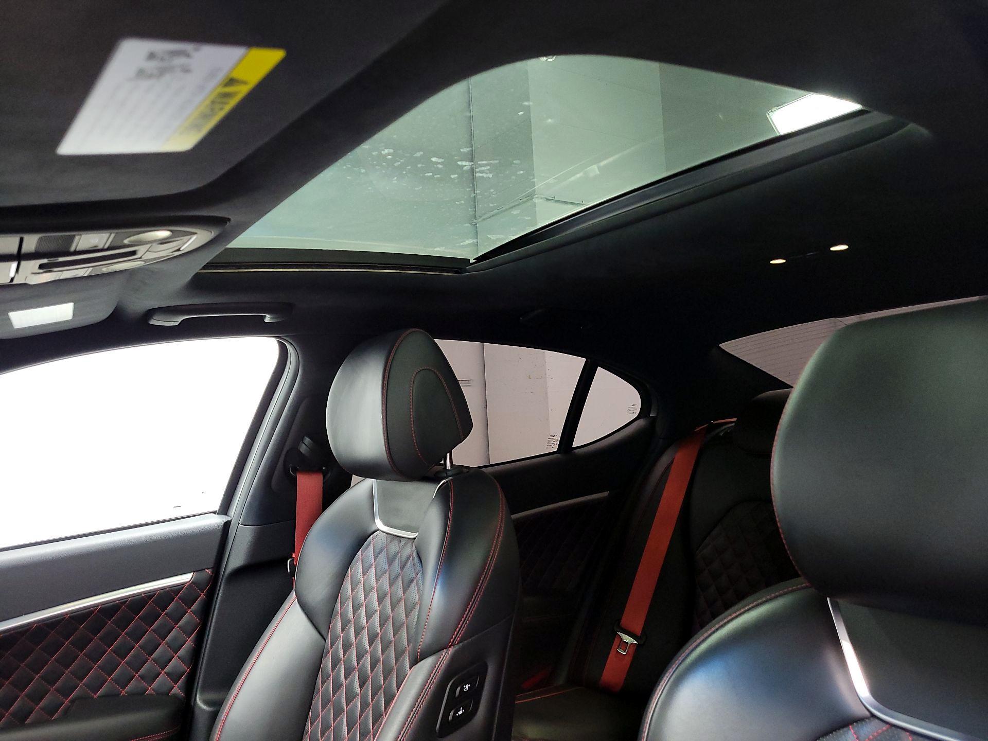 Thumbnail: 2022 Genesis G70 - 20