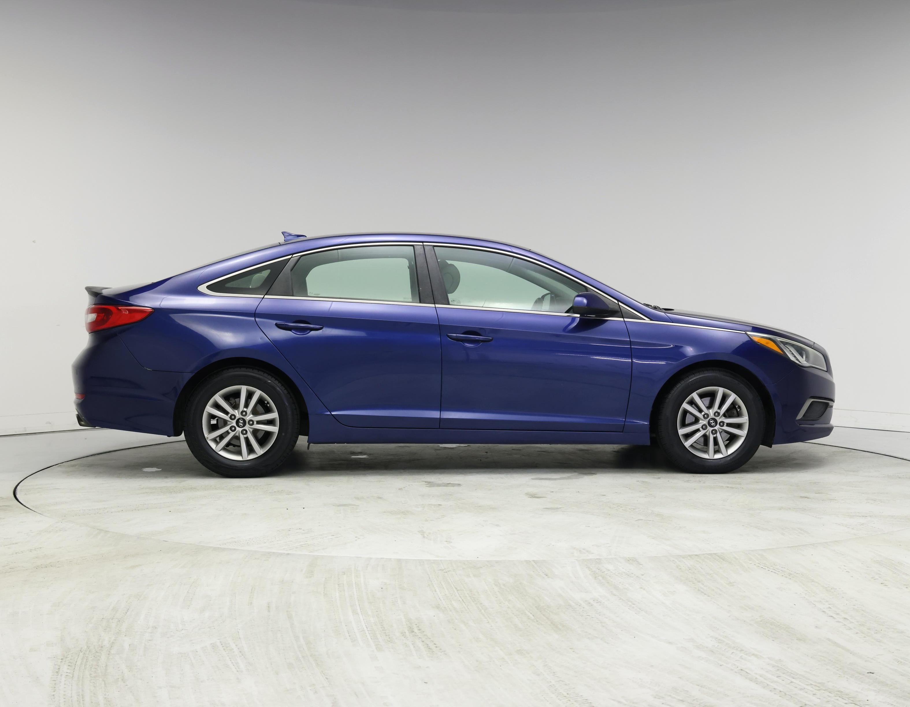 Thumbnail: 2017 Hyundai Sonata - 7