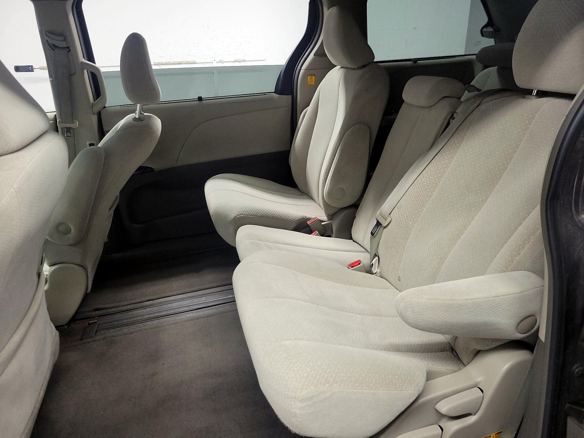 Thumbnail: 2013 Toyota Sienna - 16