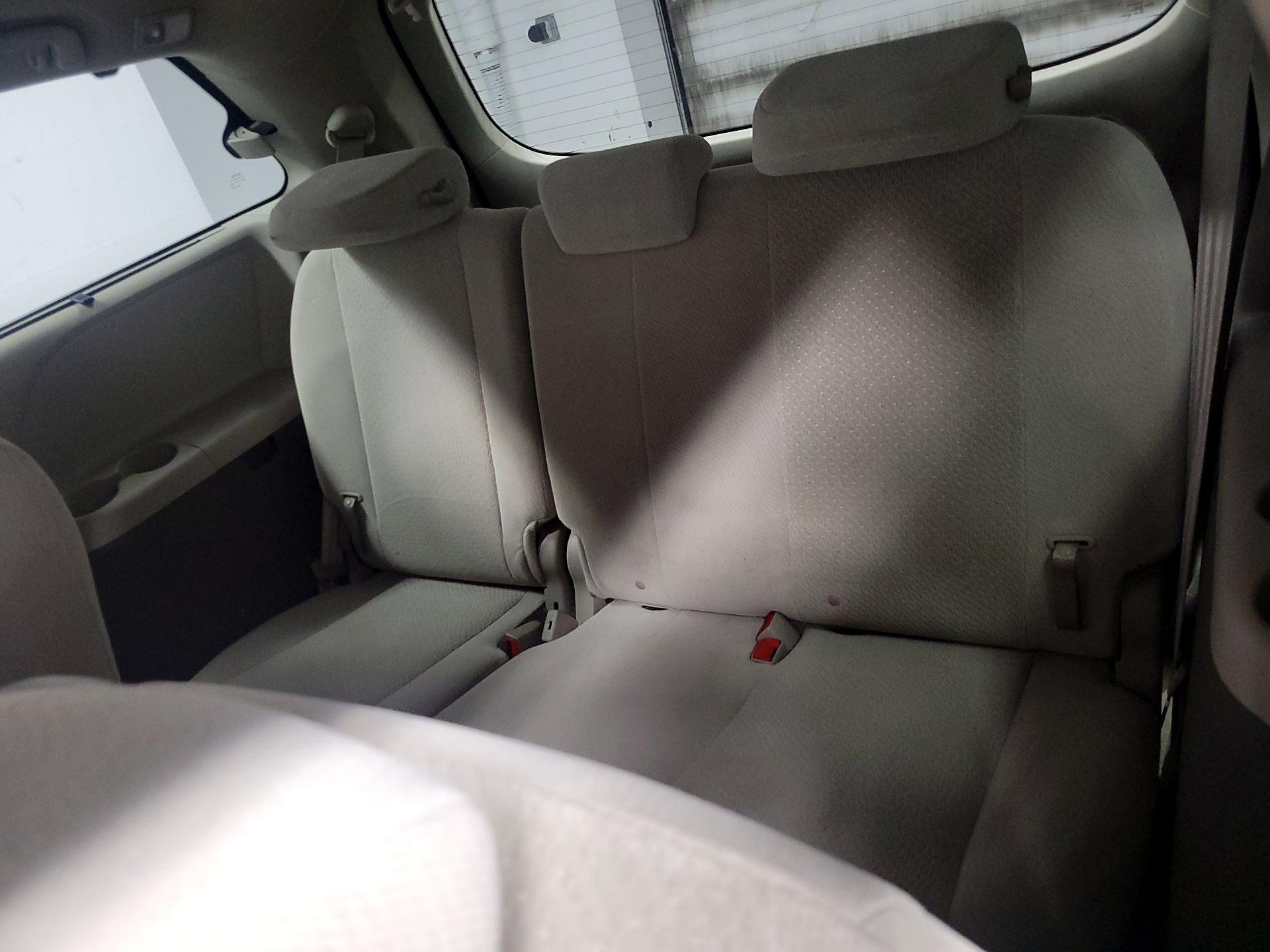 Thumbnail: 2013 Toyota Sienna - 17