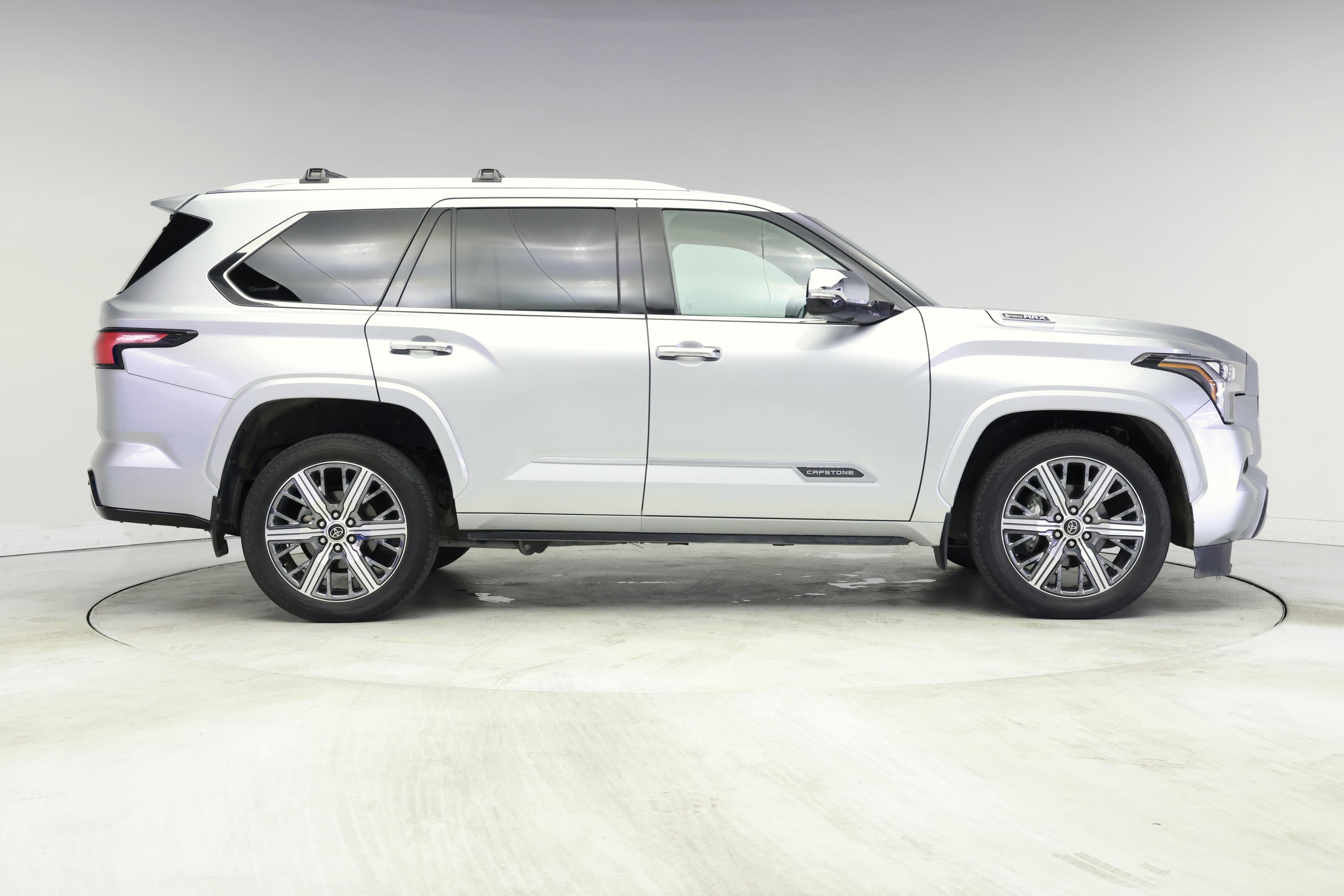 Thumbnail: 2023 Toyota Sequoia - 7