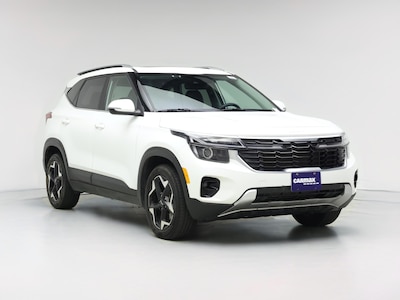 White 2024 Kia Seltos EX