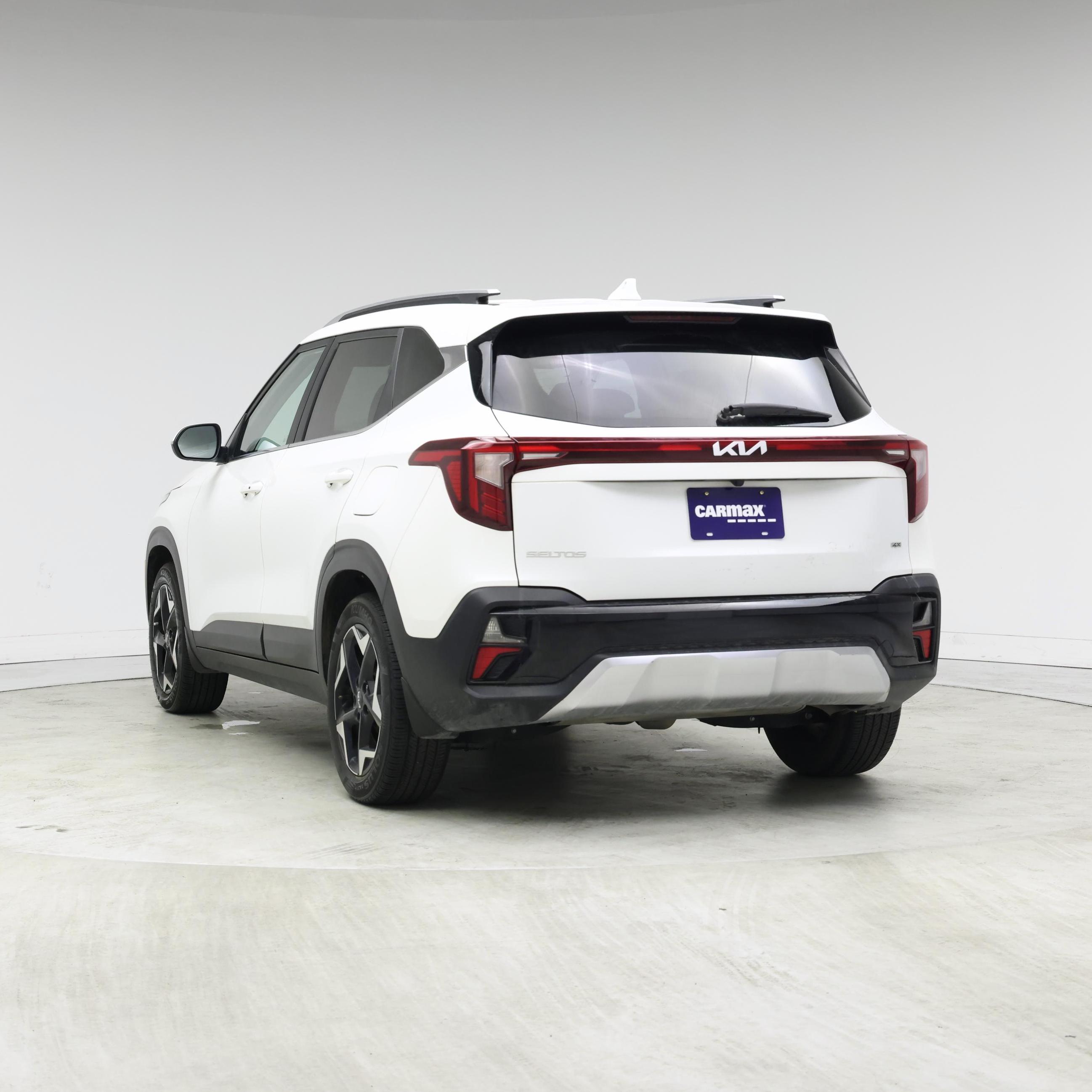 Thumbnail: 2024 Kia Seltos - 2