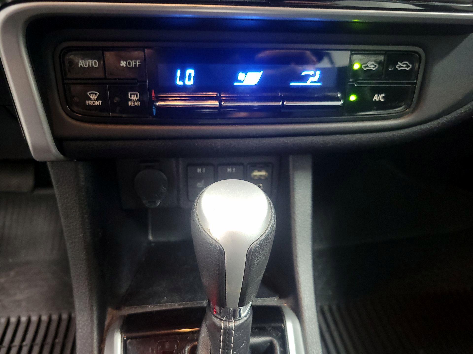 Thumbnail: 2019 Toyota Corolla - 15