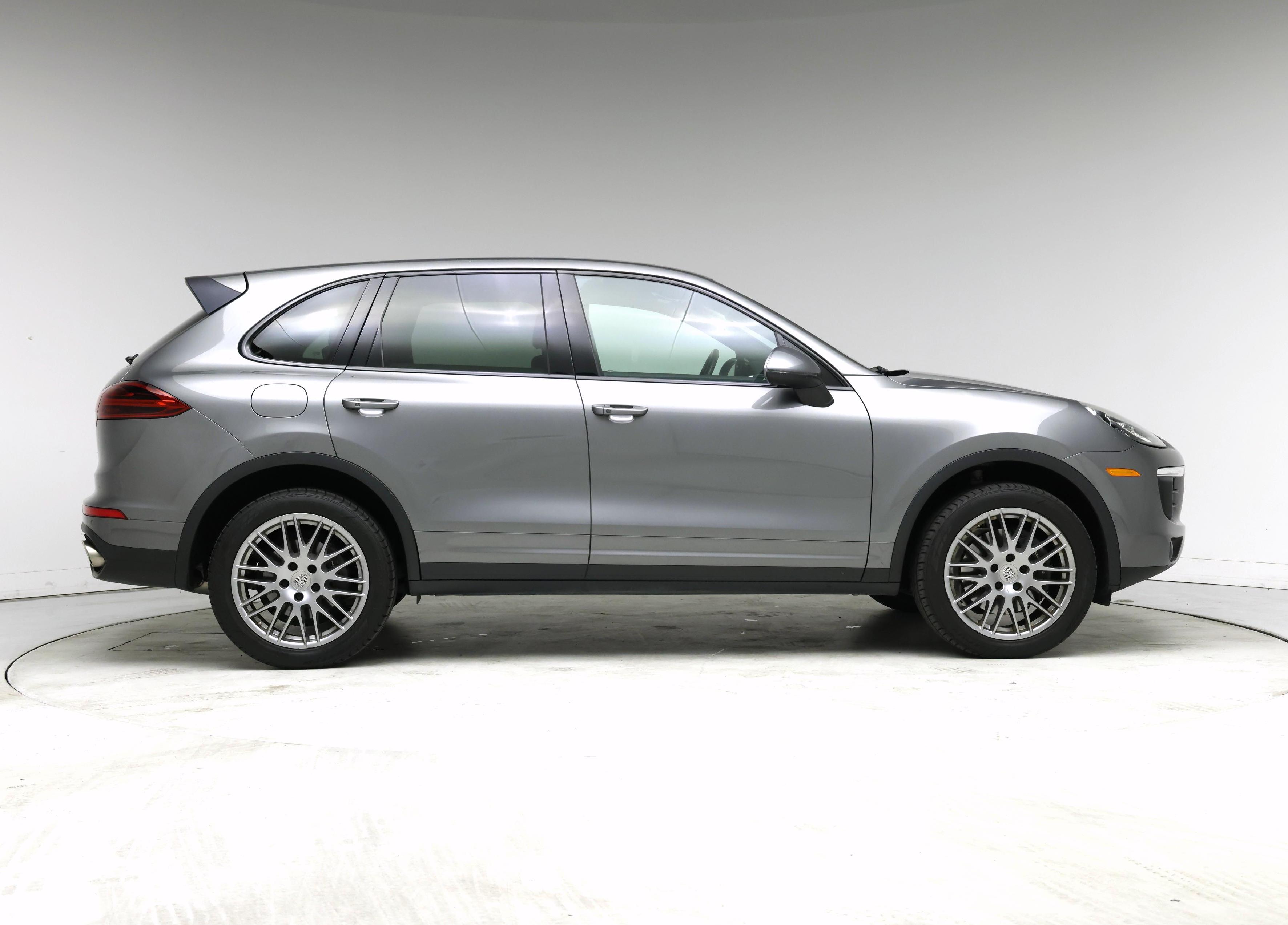 Thumbnail: 2018 Porsche Cayenne - 7