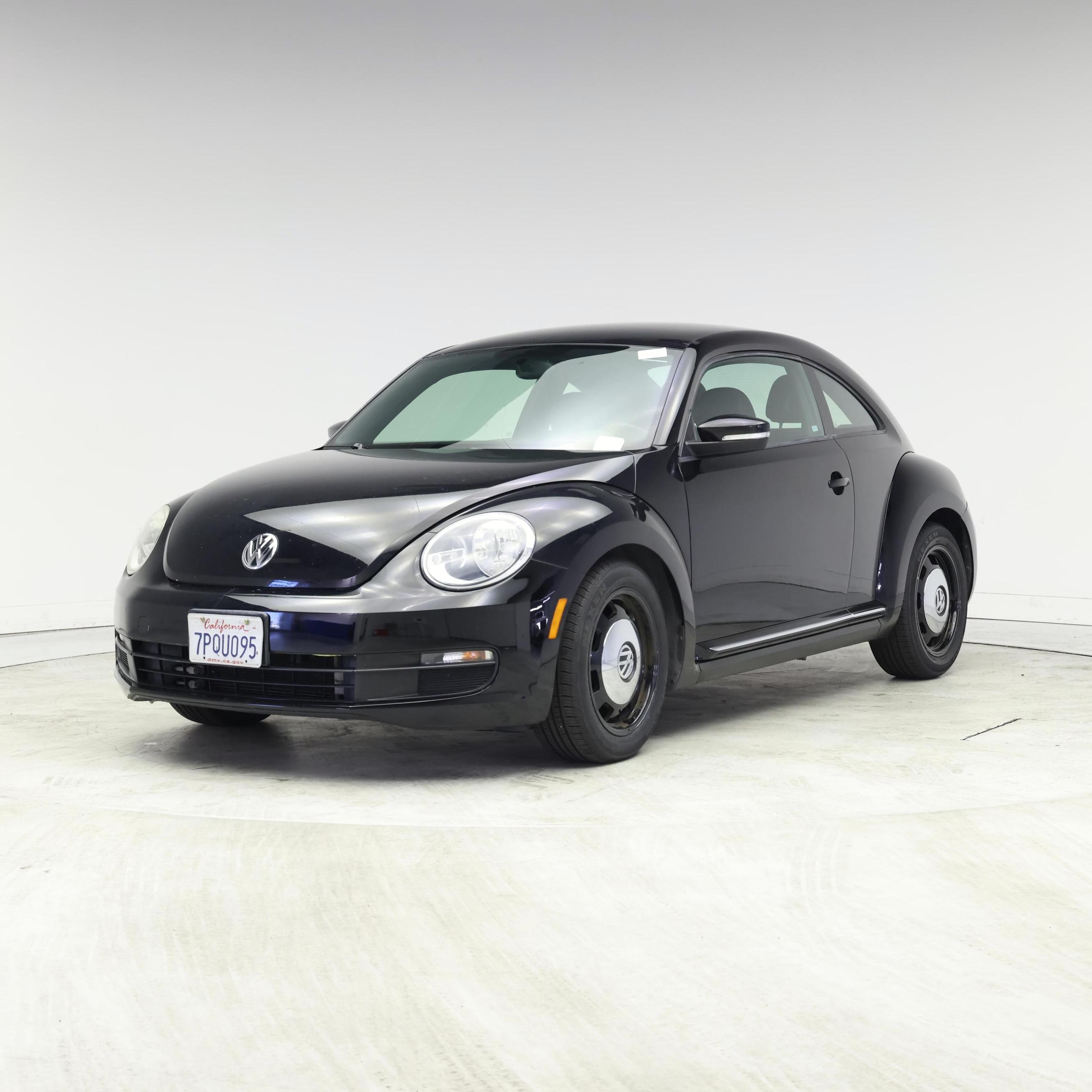 Thumbnail: 2015 Volkswagen Beetle - 4