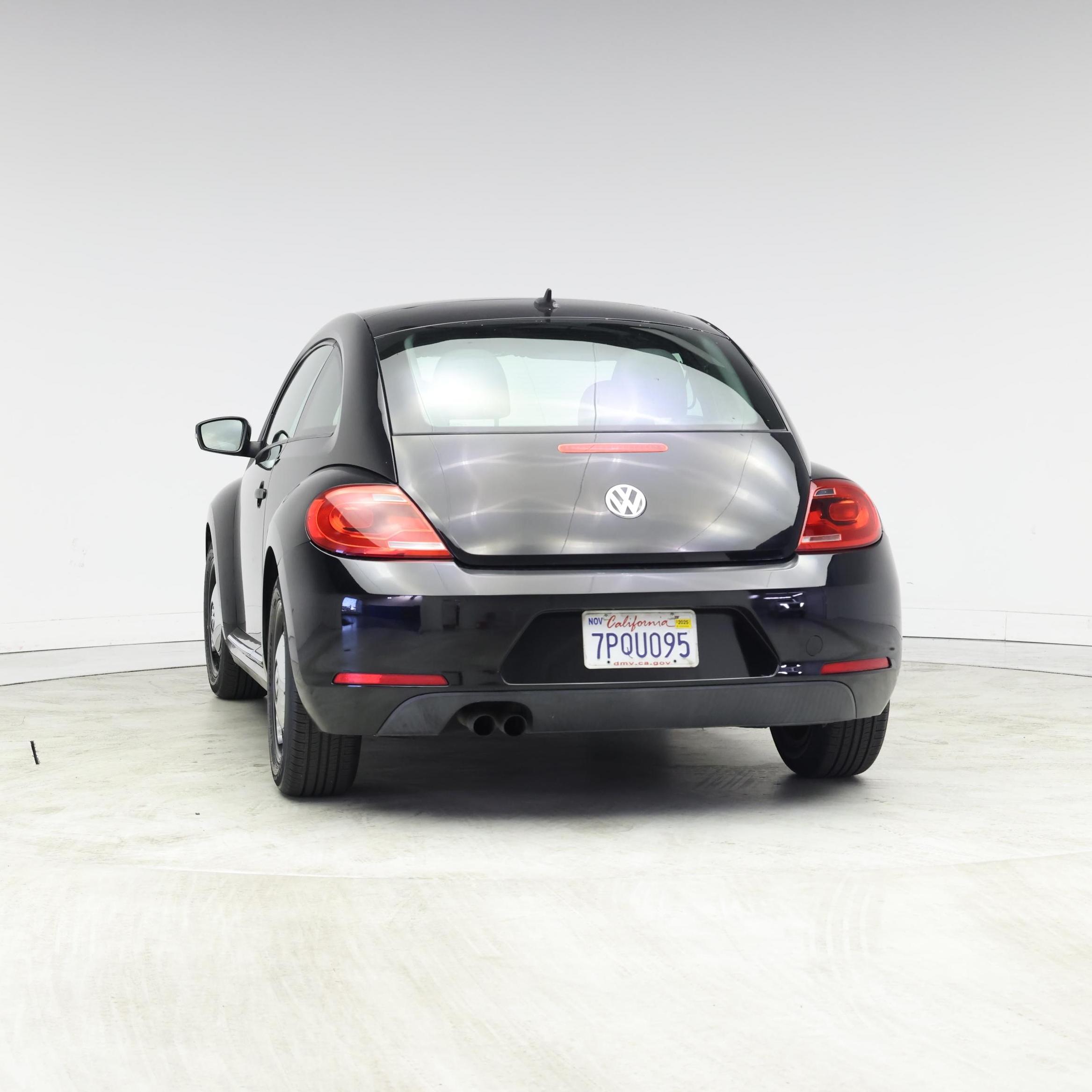 Thumbnail: 2015 Volkswagen Beetle - 6