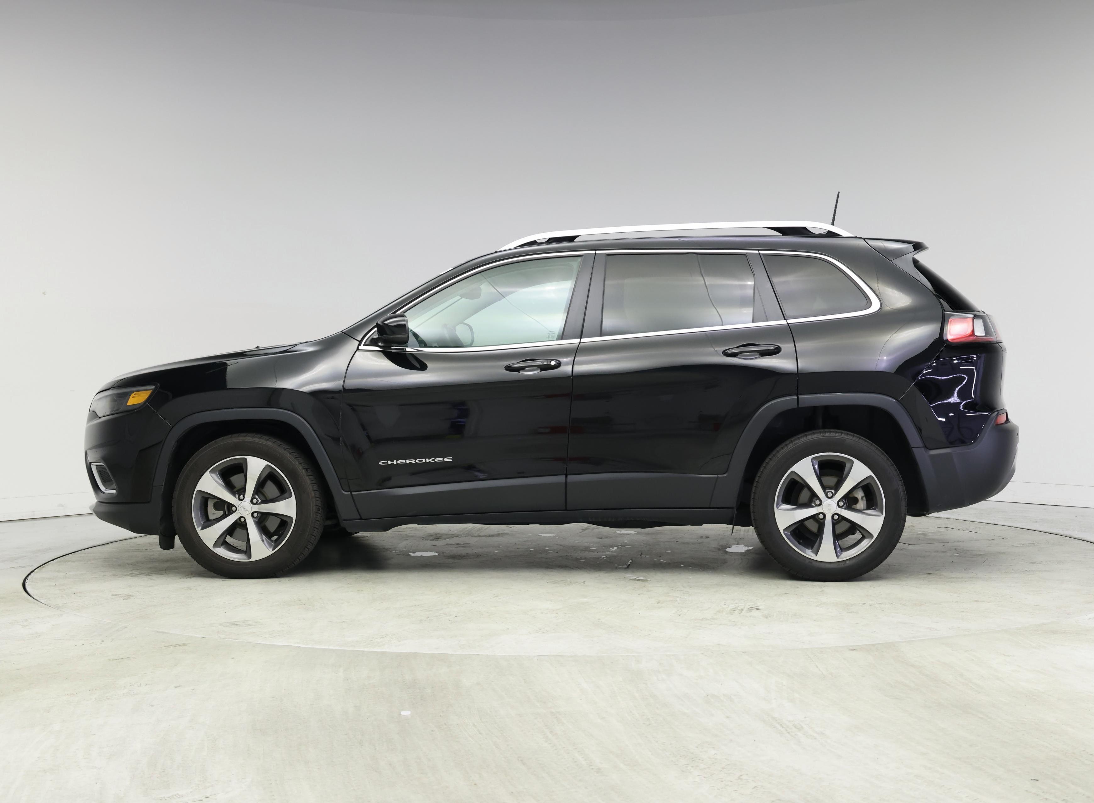 Thumbnail: 2020 Jeep Cherokee - 3