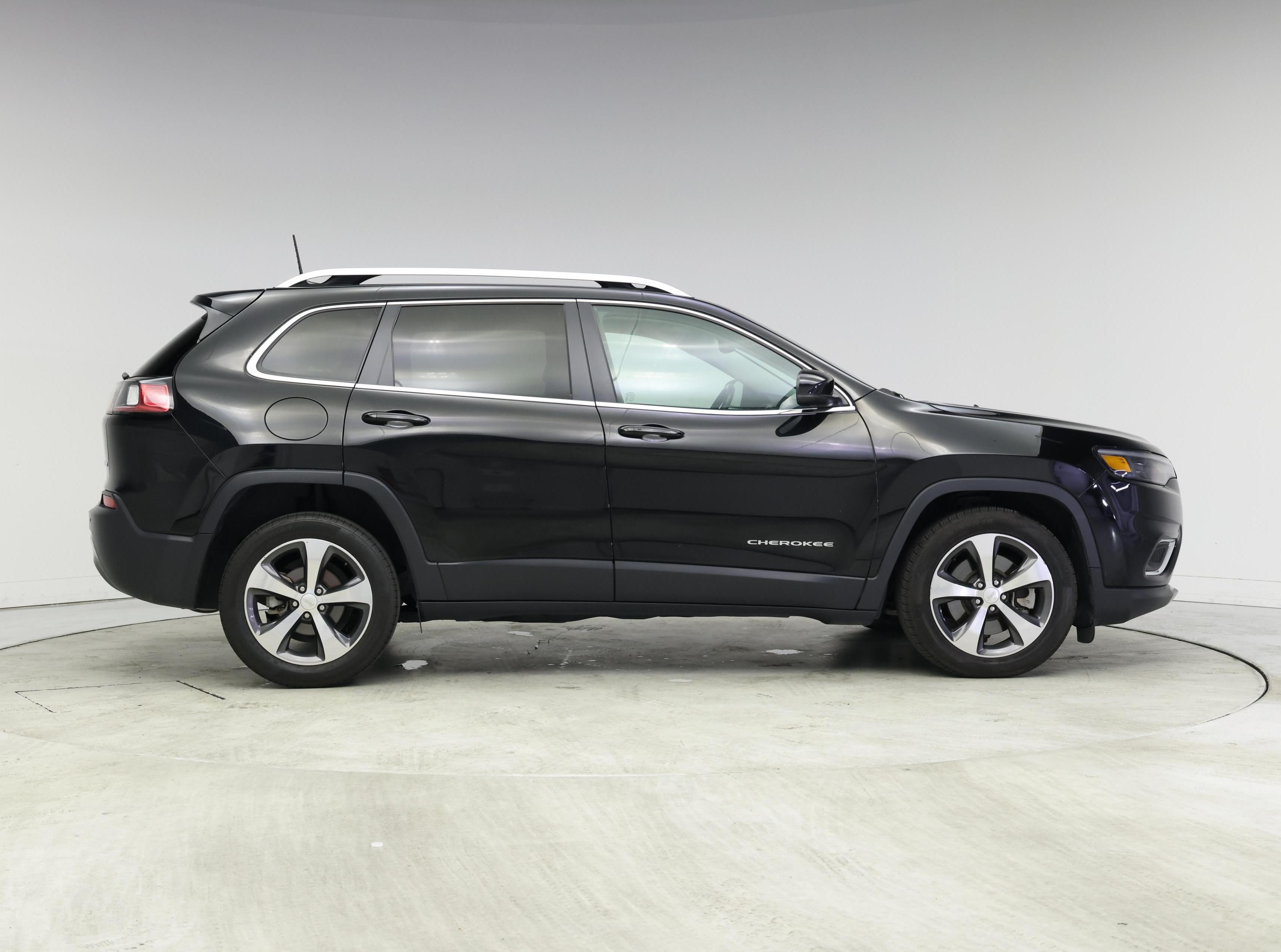 Thumbnail: 2020 Jeep Cherokee - 7