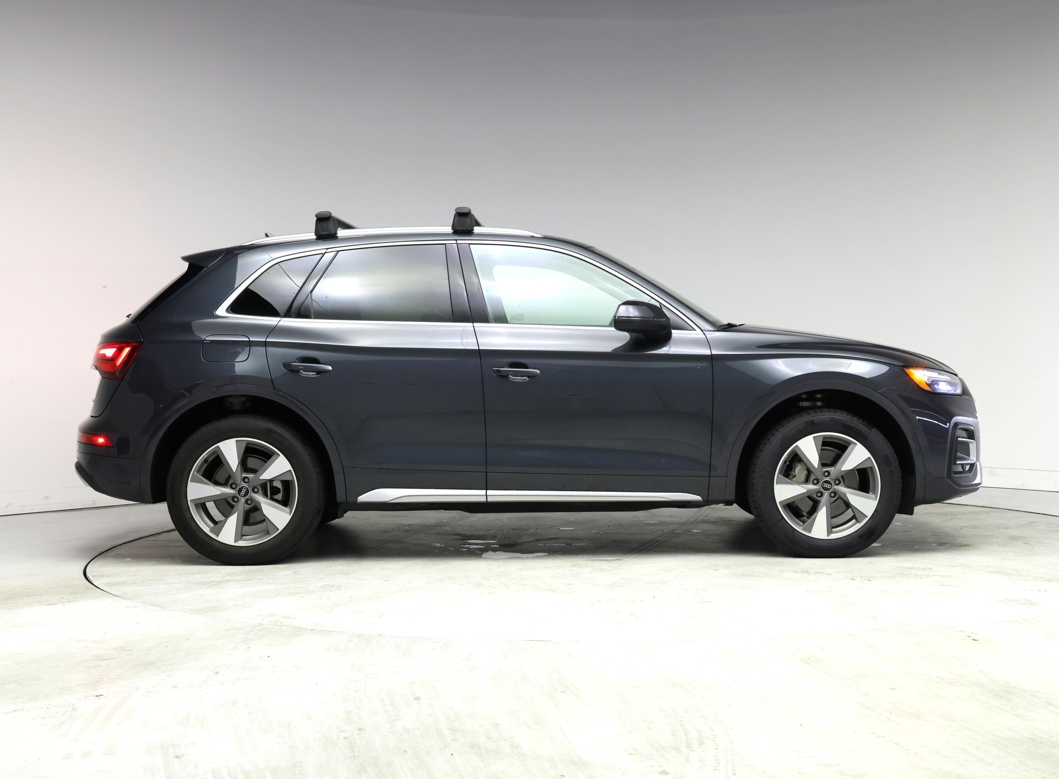 Thumbnail: 2022 Audi Q5 - 7