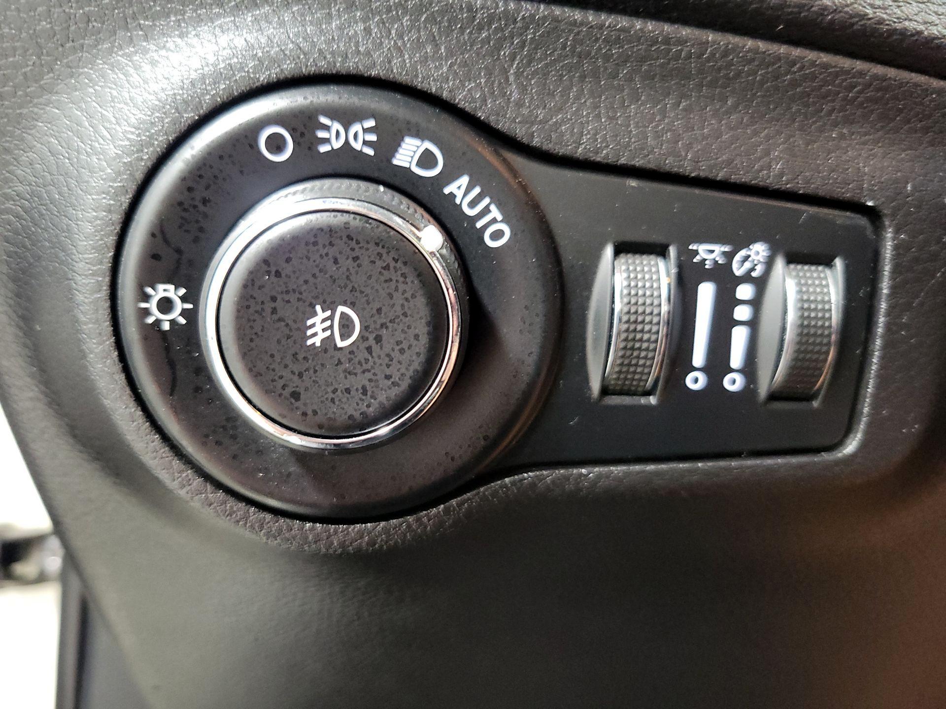 Thumbnail: 2020 Jeep Compass - 13