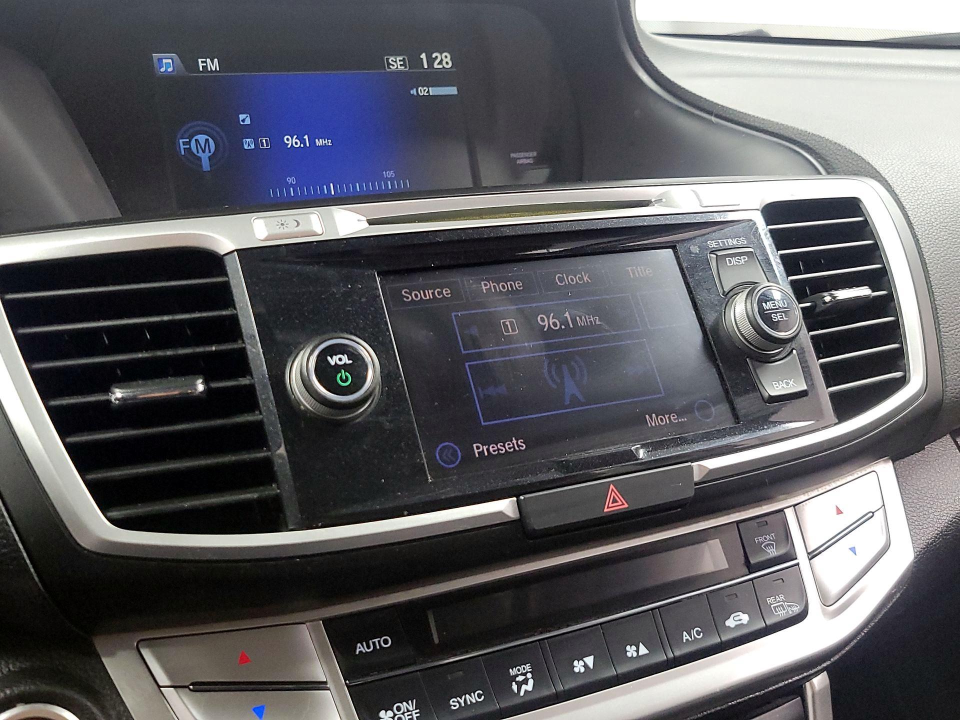 Thumbnail: 2015 Honda Accord - 15