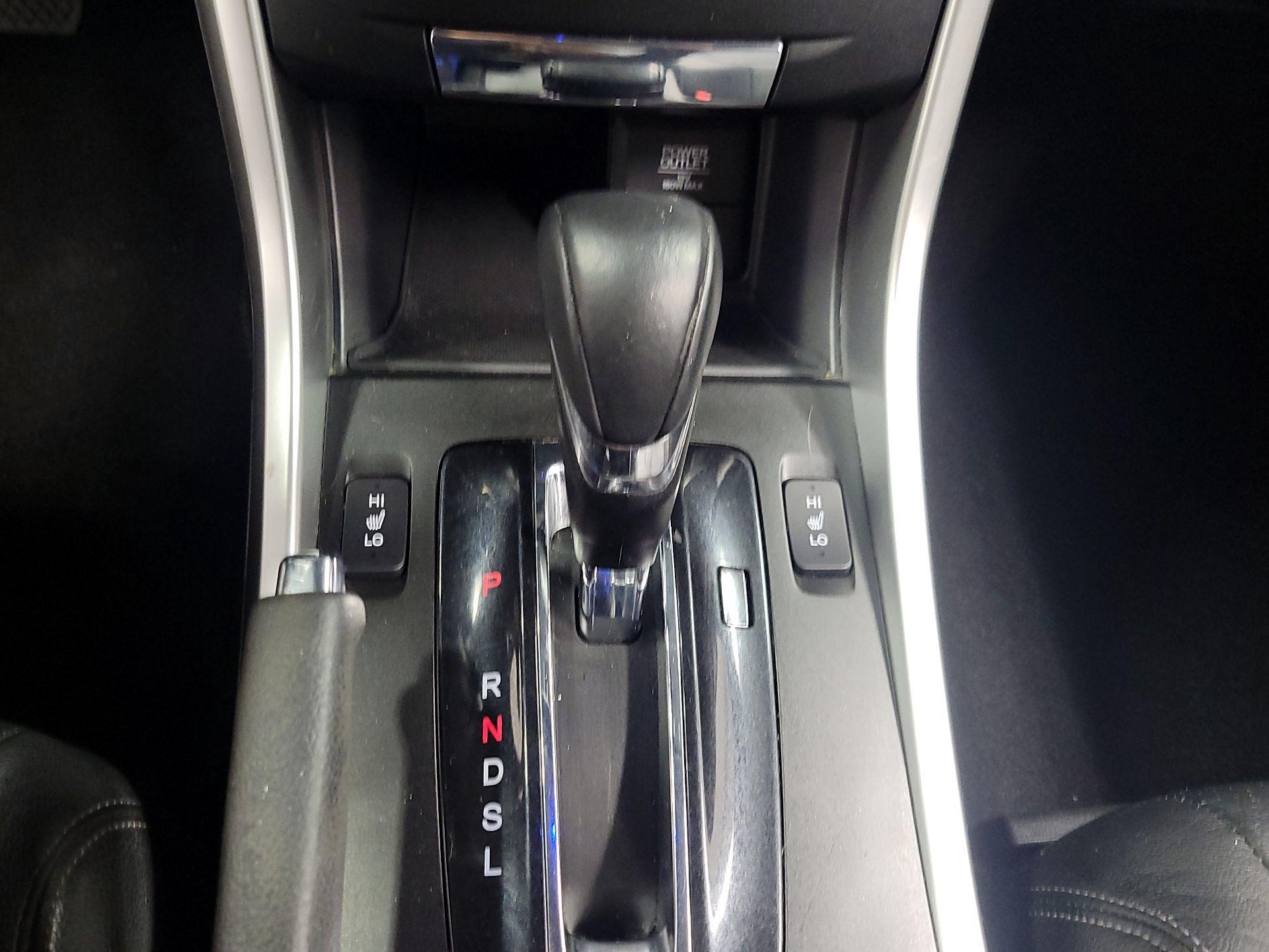 Thumbnail: 2015 Honda Accord - 17