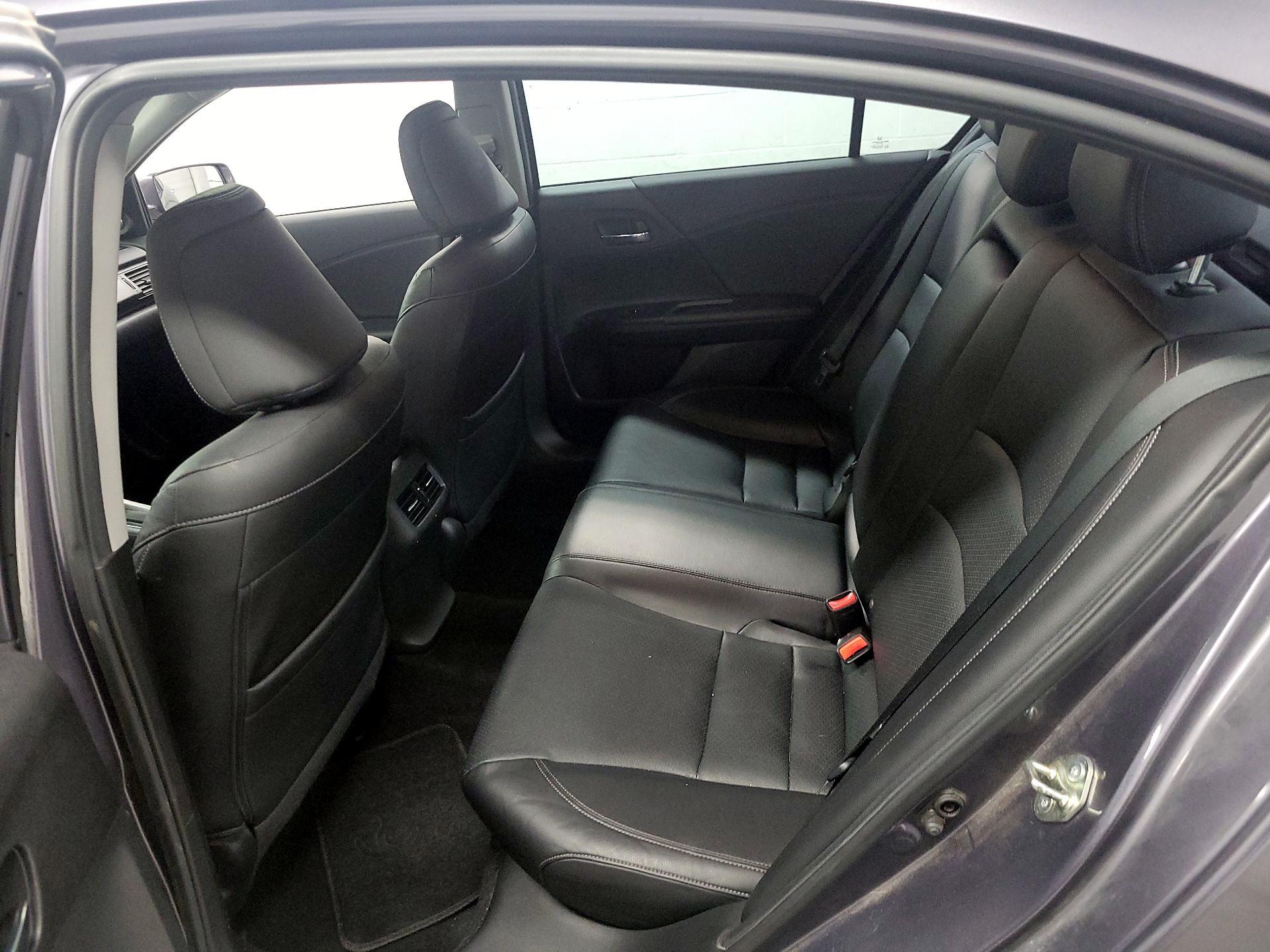 Thumbnail: 2015 Honda Accord - 18